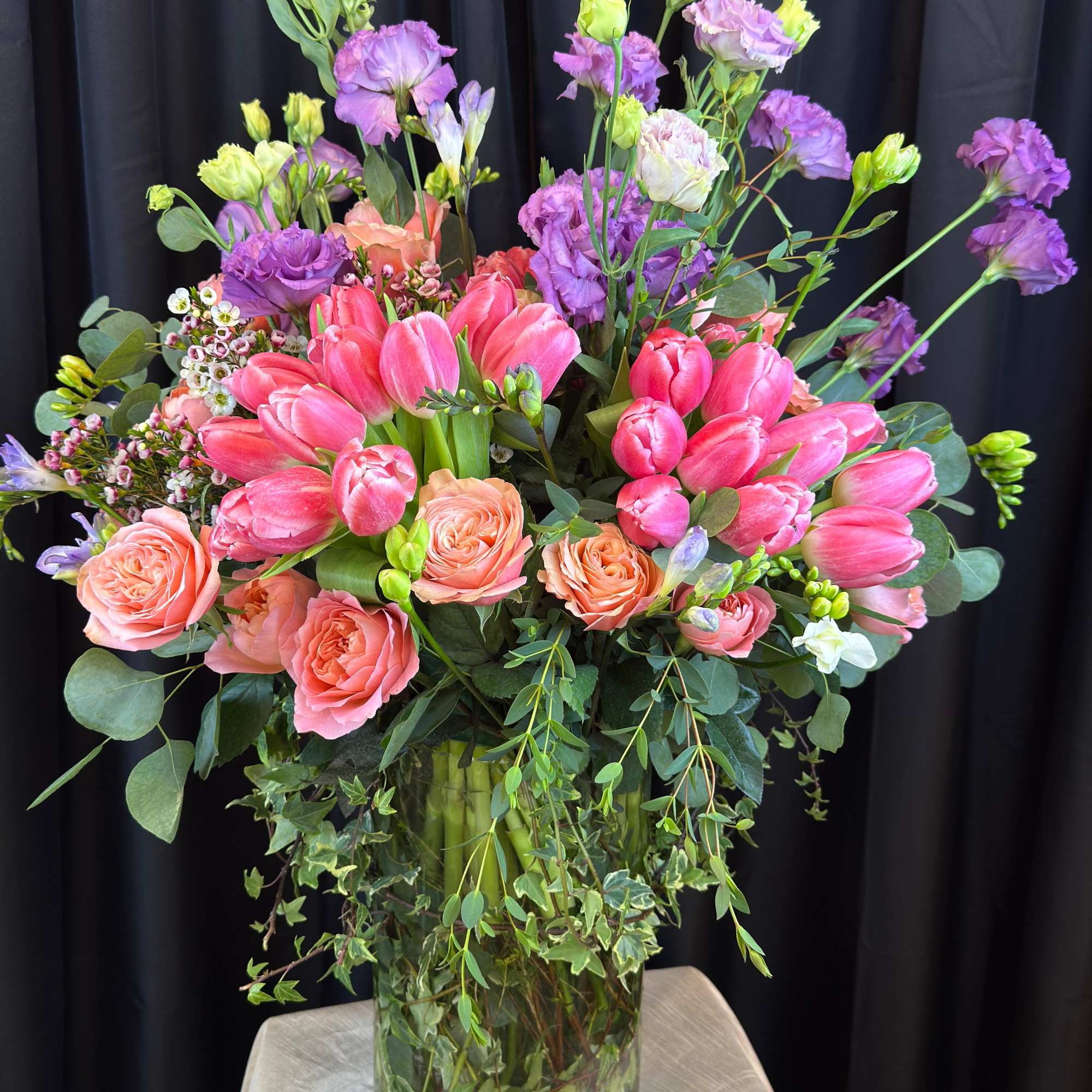 Jardin de Couleur is a vibrant, luxurious arrangement that celebrates the joy