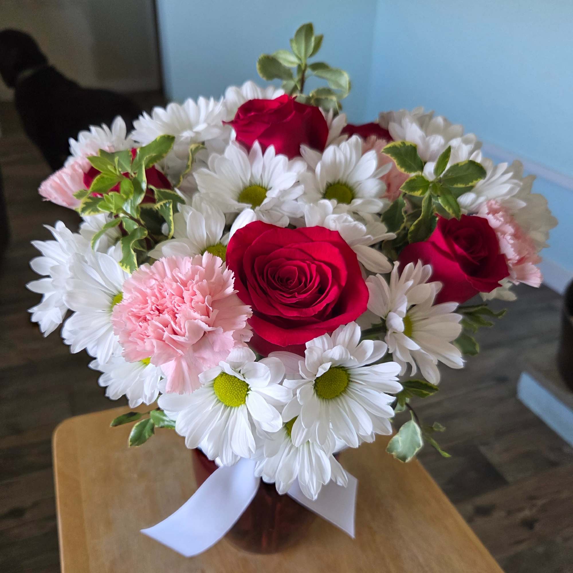 Filled with 14-18 stems of white, pink and red. 
Displayed in a, photo 2 of 2