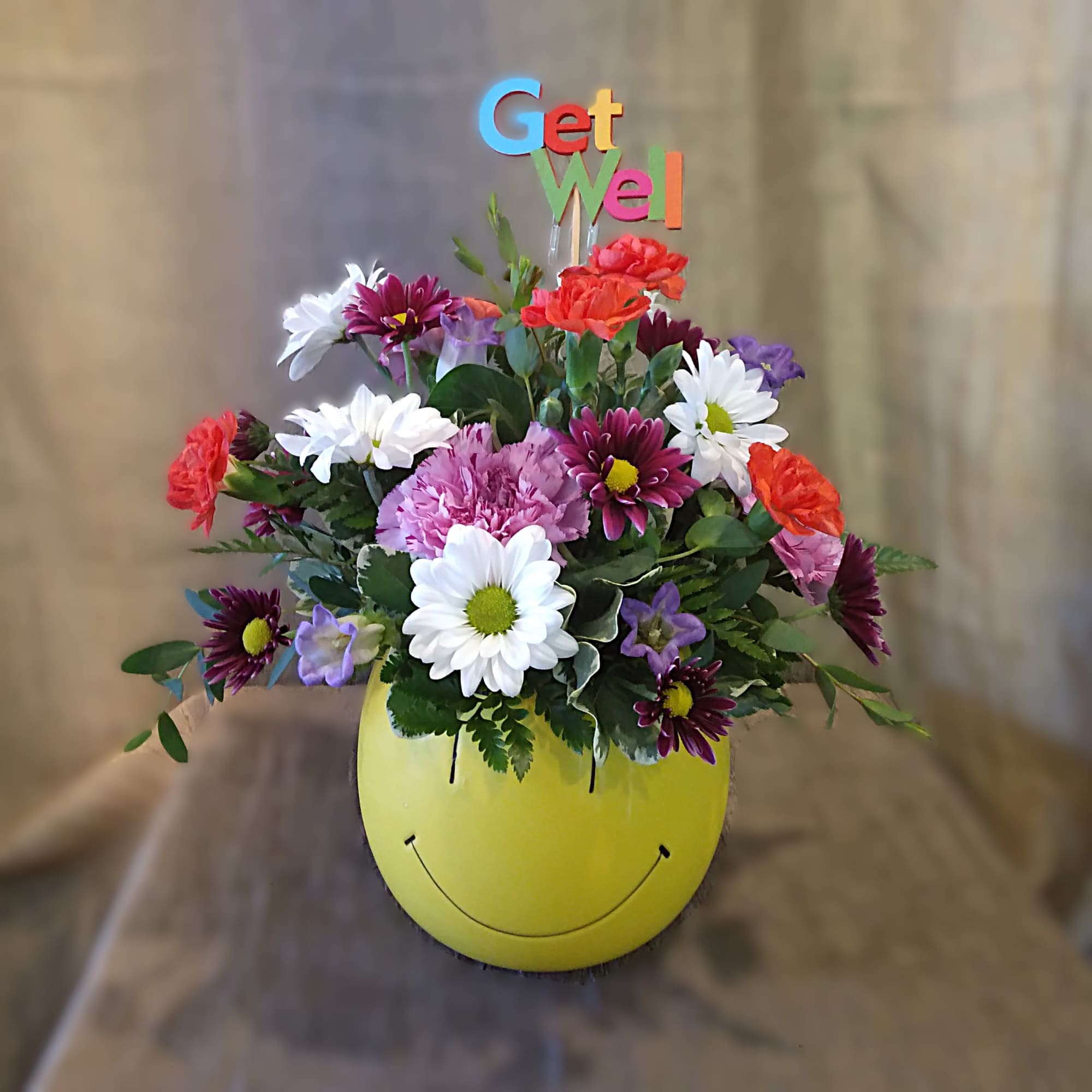 A cheerful cluster of blooms that says &ldquo;celebrate today.&rdquo;
Bright, happy, and impossible