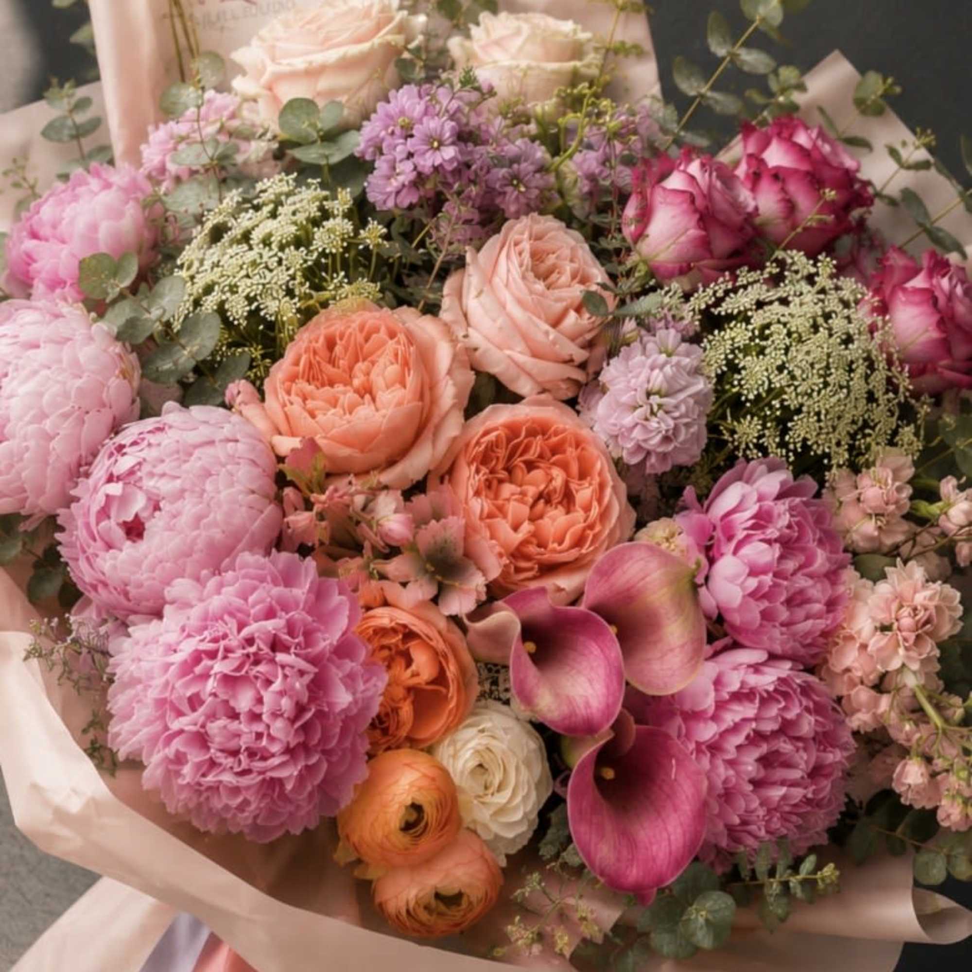 Some flowers simply make you smile. Endorphin is one of them.

Inspired by