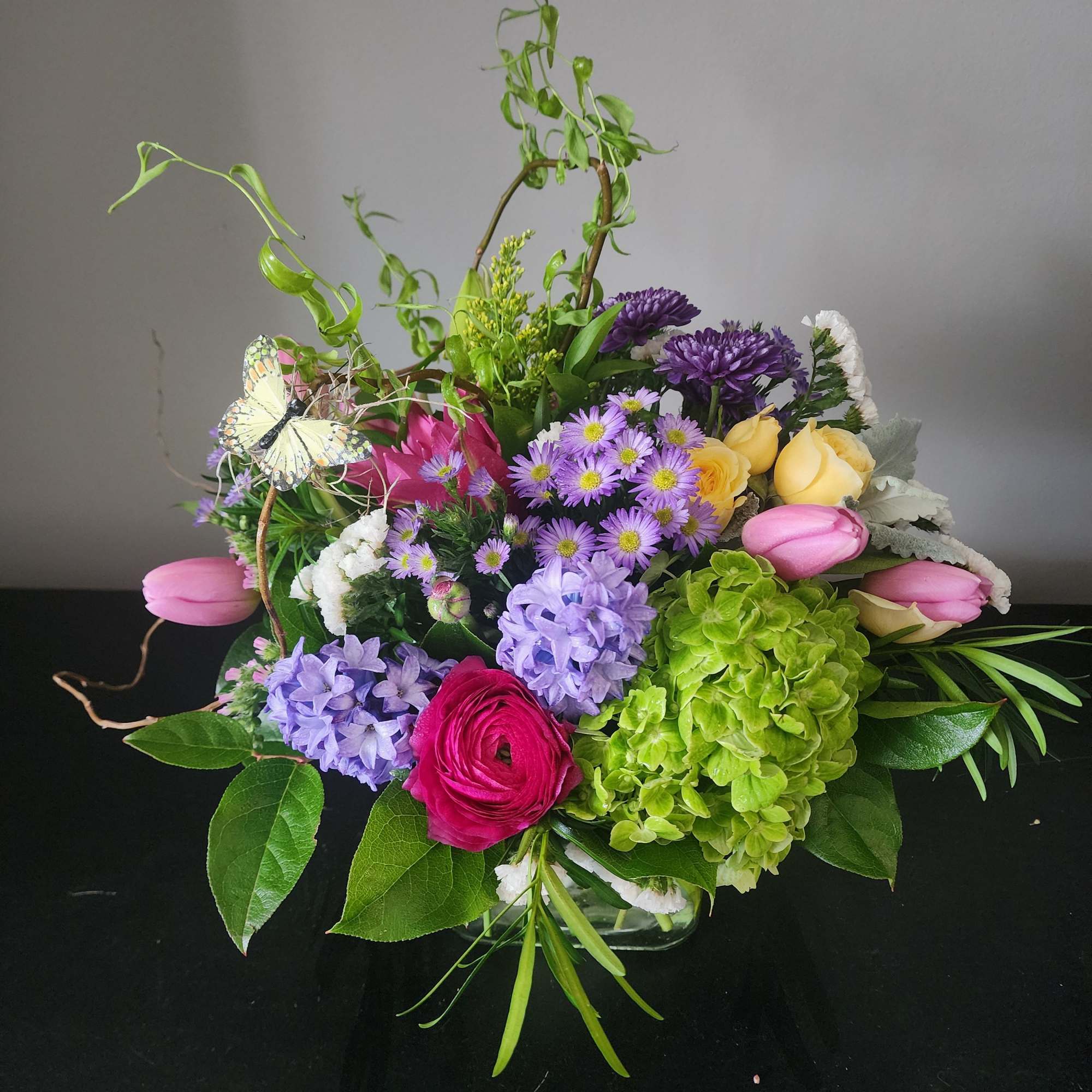 Blushing Garden Luxe Bouquet

Brighten any occasion with the Blushing Garden Luxe Bouquet, photo 2 of 3