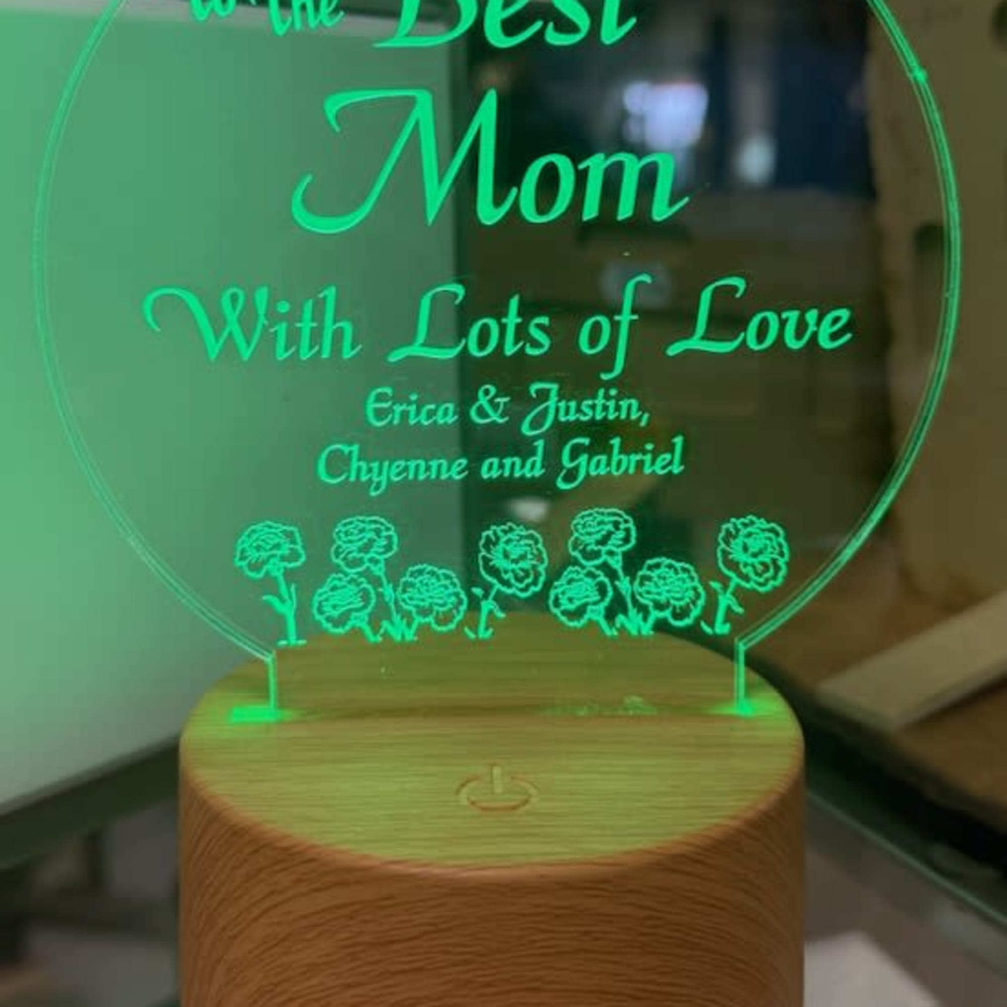 Glowing acrylic plaque on a wood base with "To the Best Mom" text