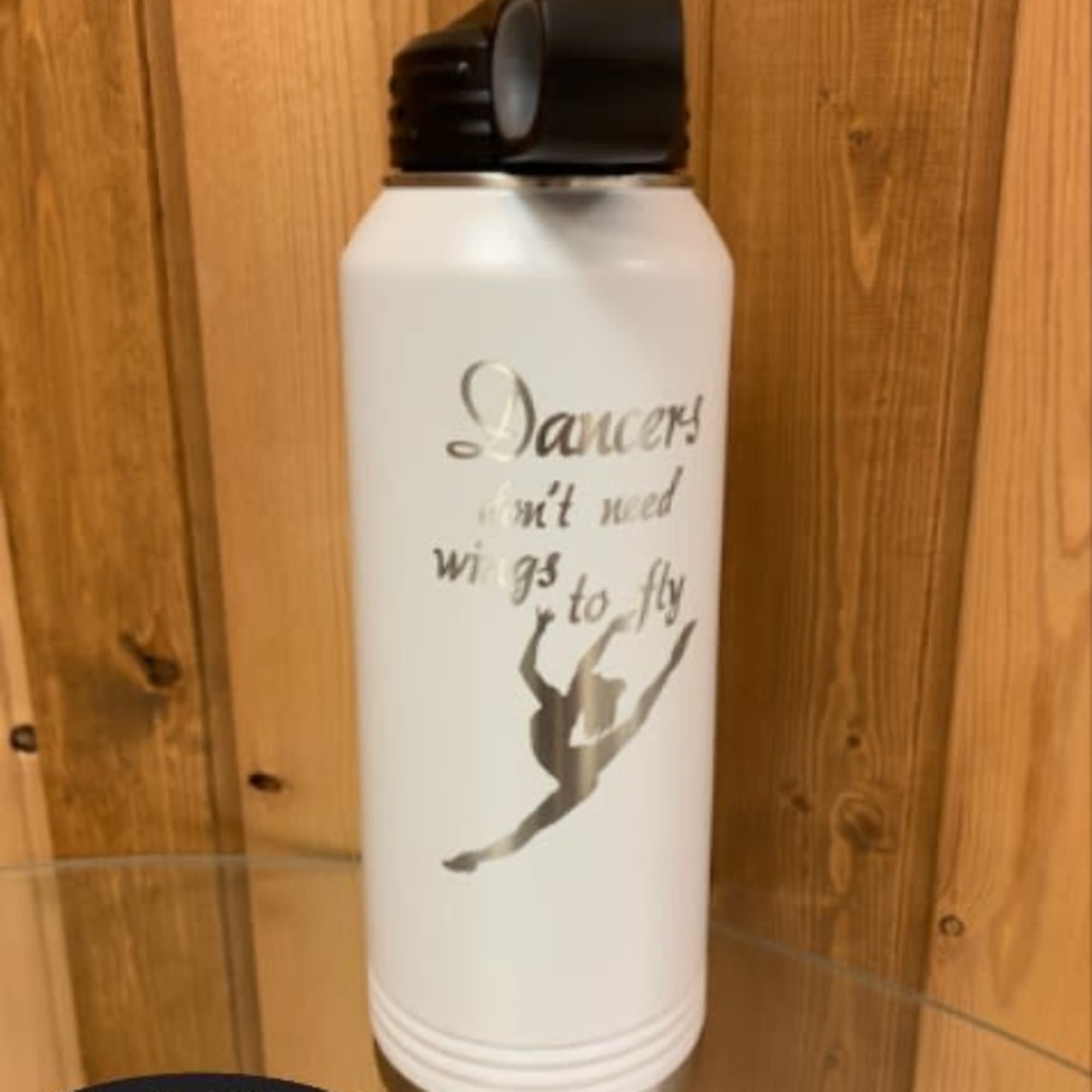 Create an awesome gift with a personalized water bottle that keeps drinks, photo 2 of 6