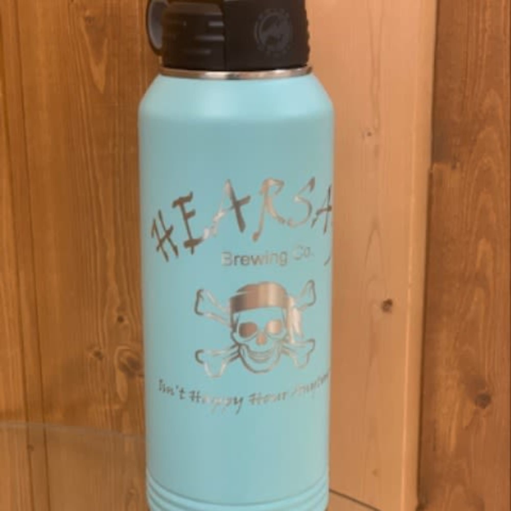 Create an awesome gift with a personalized water bottle that keeps drinks, photo 3 of 6