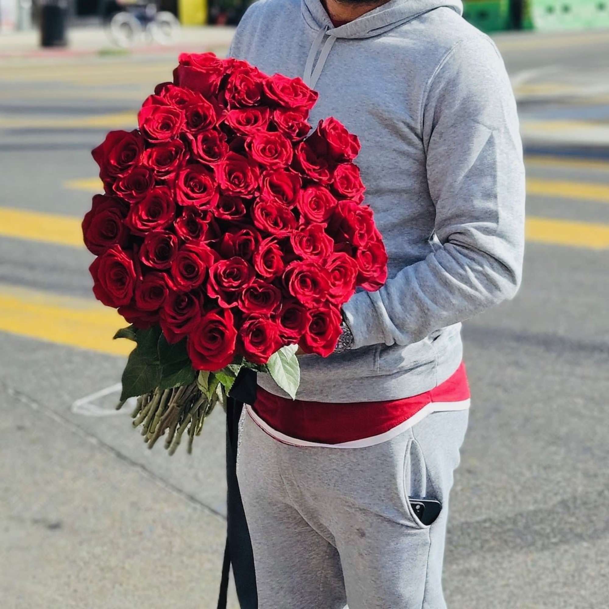 50 Stems 110cm (43") premium Ecuadorian Roses,  