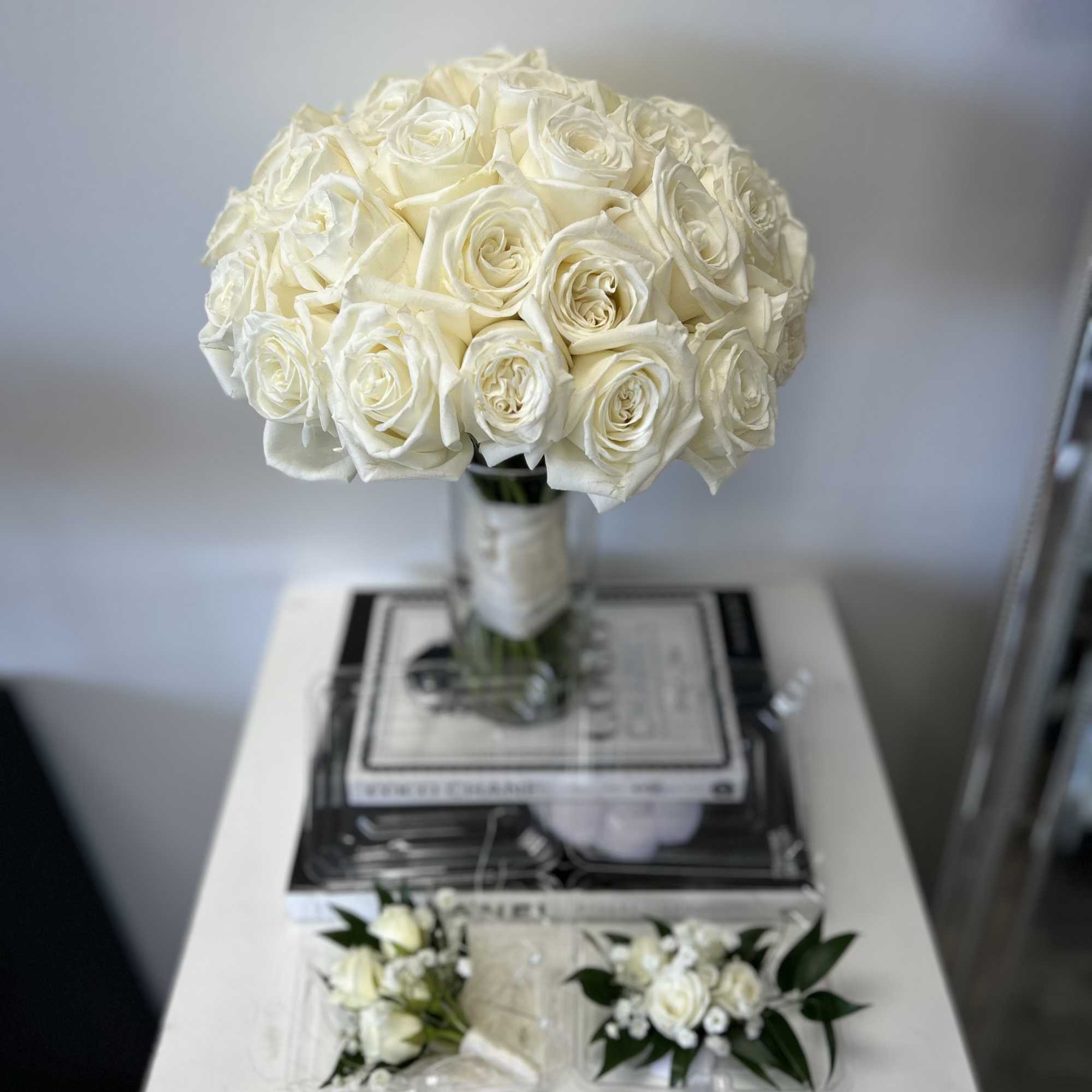 Make your wedding day unforgettable with a custom bridal bouquet designed to