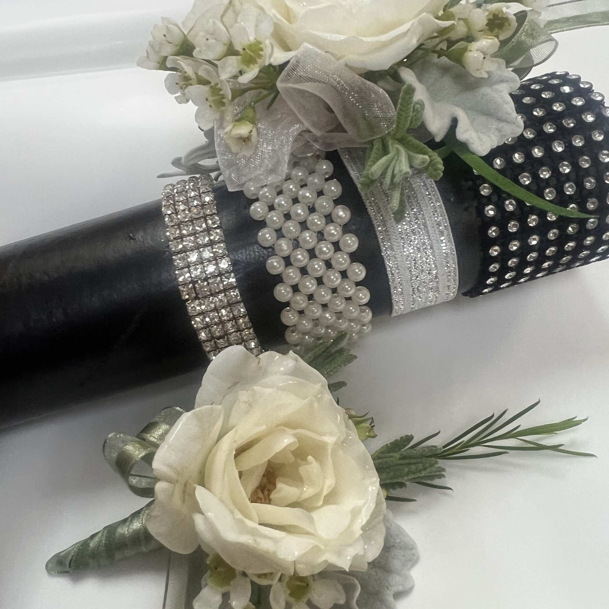 Prom and Winter formal Corsages and Boutonni&egrave;res. , photo 3 of 4