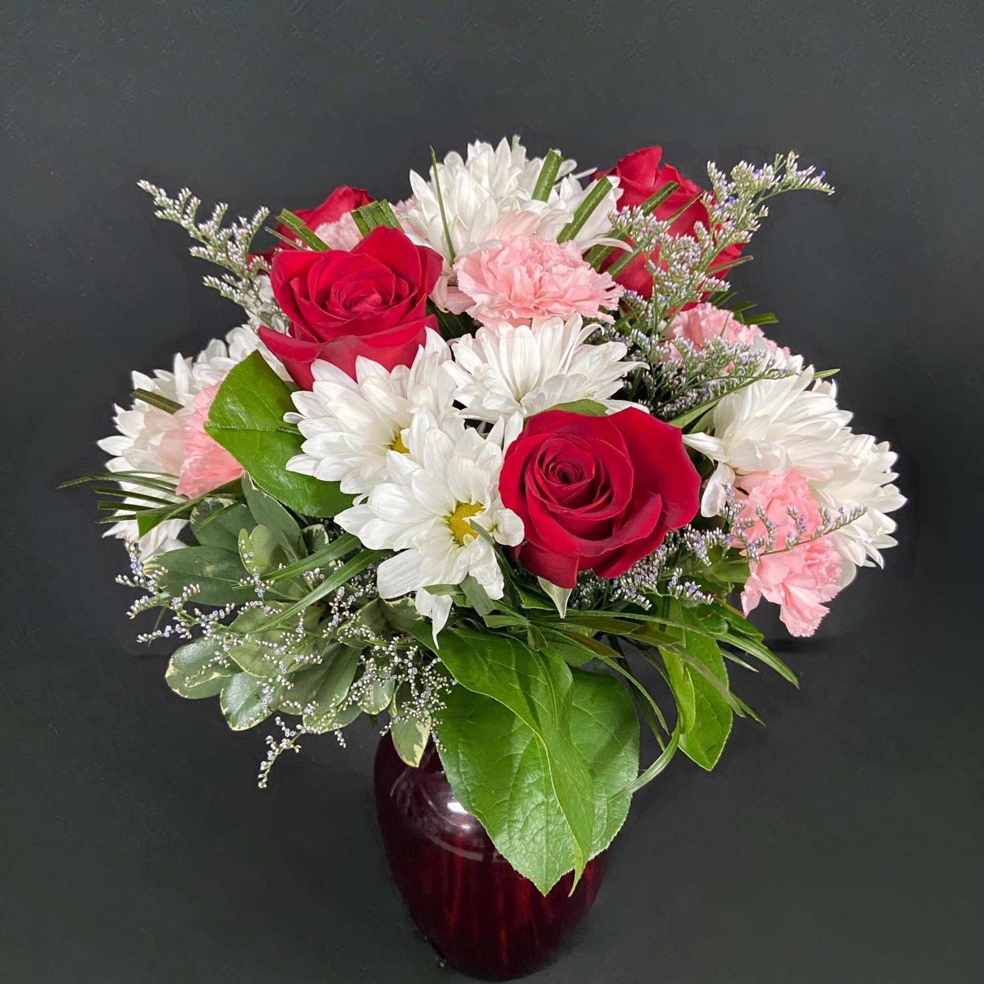 This bouquet is a sweet way to show someone you care. Boldly