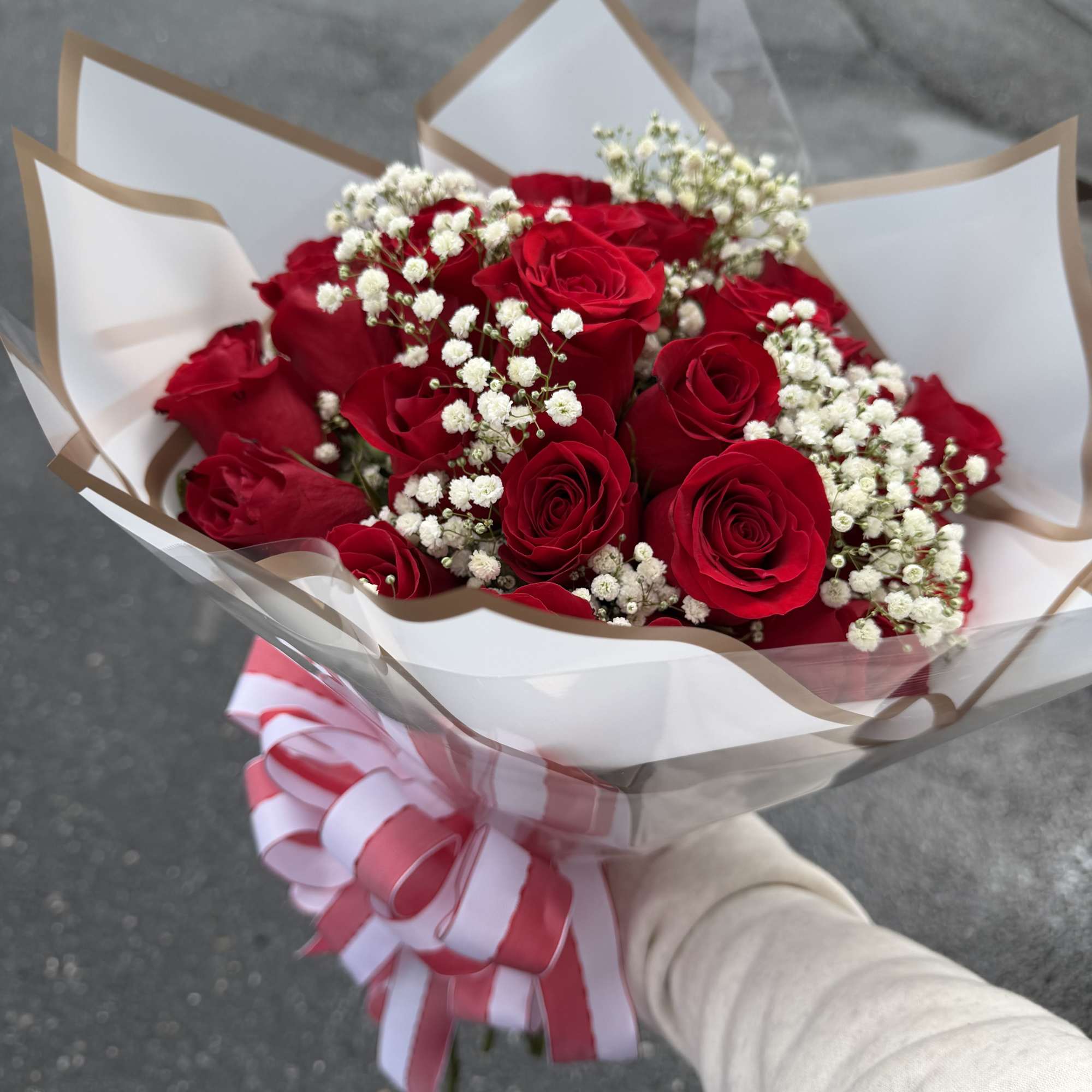 A 25 red rose bouquet, for paper color changes please add in