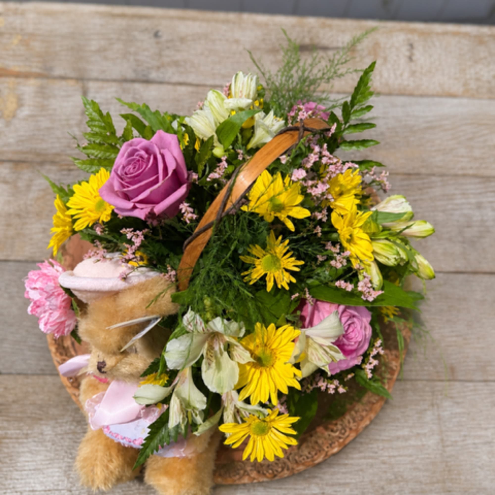 Grandma&rsquo;s Basket

A warm and nostalgic arrangement inspired by the kind of love, photo 2 of 2
