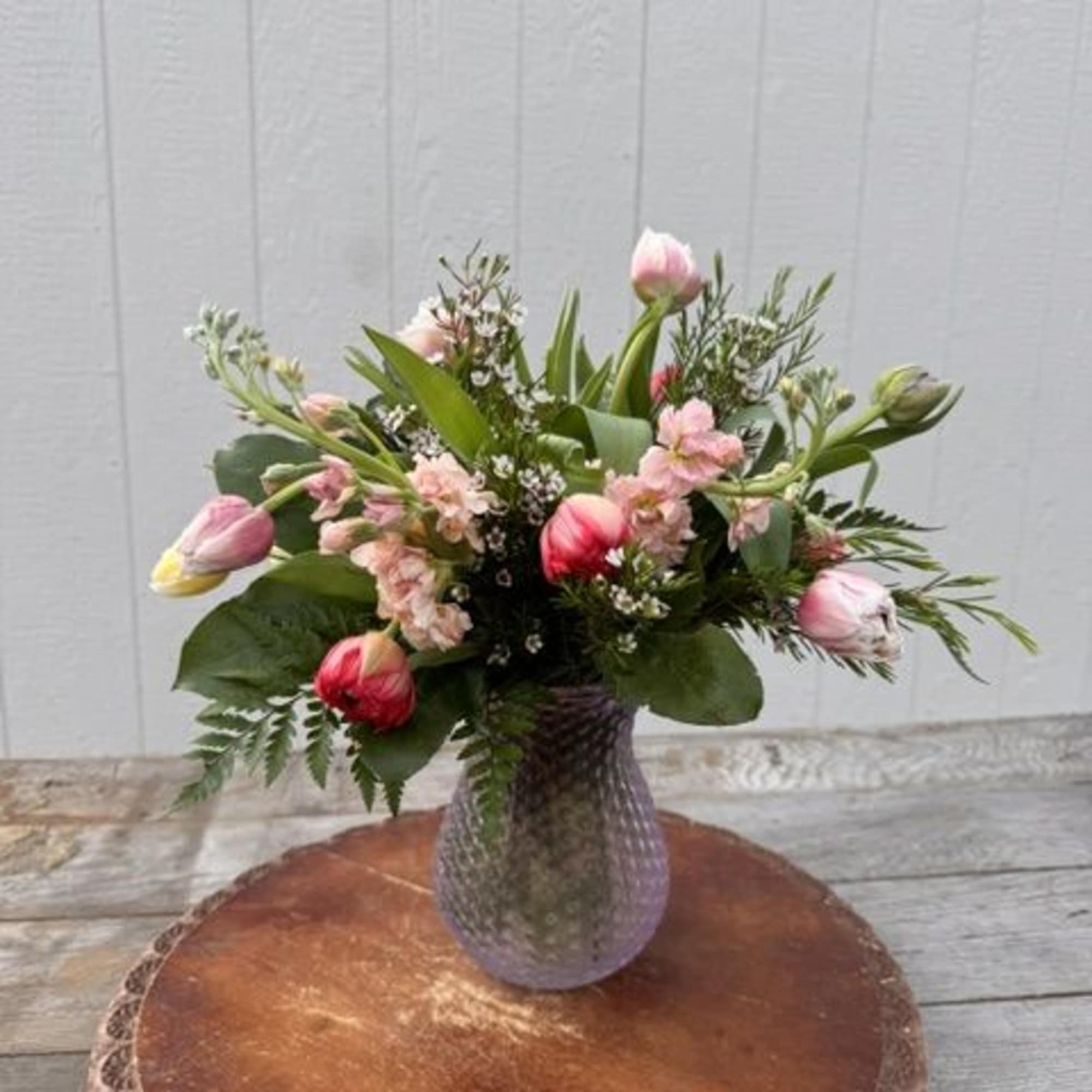 Cheerful Tulips

A bright and joyful arrangement designed to celebrate the beauty of