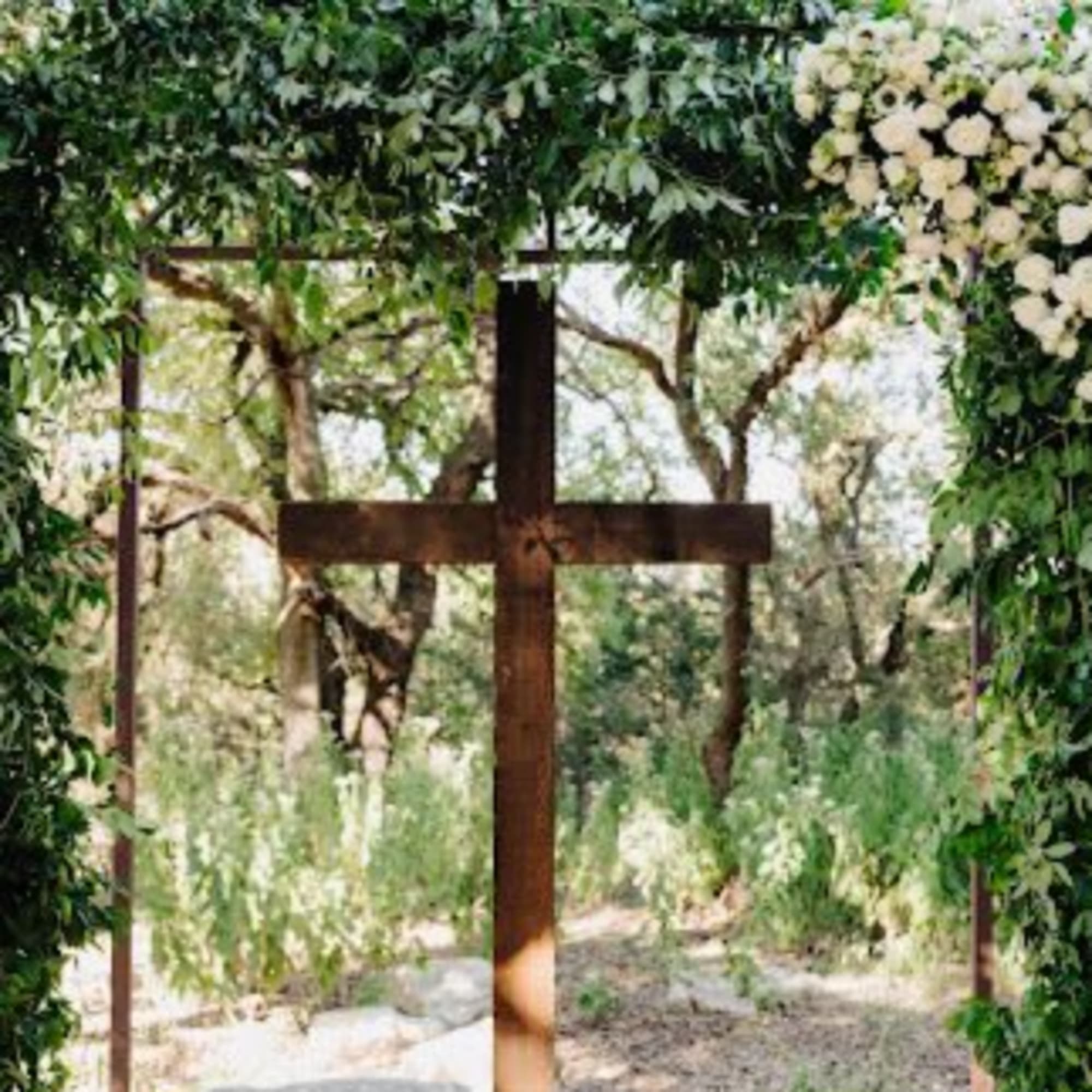 The Luxury Arch Collection
The Couture Arch 
A stunning, high-impact floral installation that, photo 2 of 3