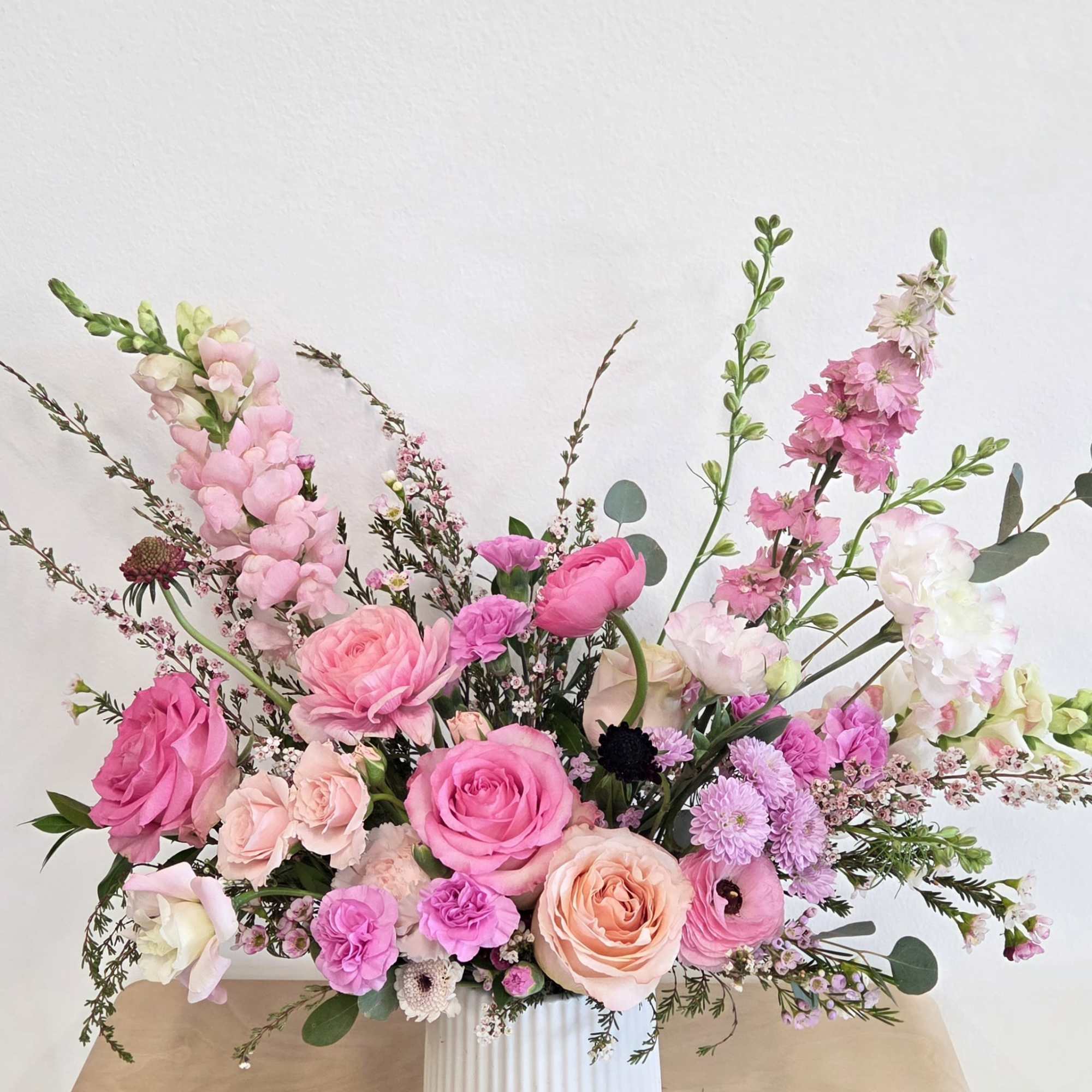 Vase Arrangement

Store Hours
Mon&ndash;Fri: 9:30 a.m. &ndash; 6:00 p.m.
Sat: 9:00 a.m. &ndash; 4:00