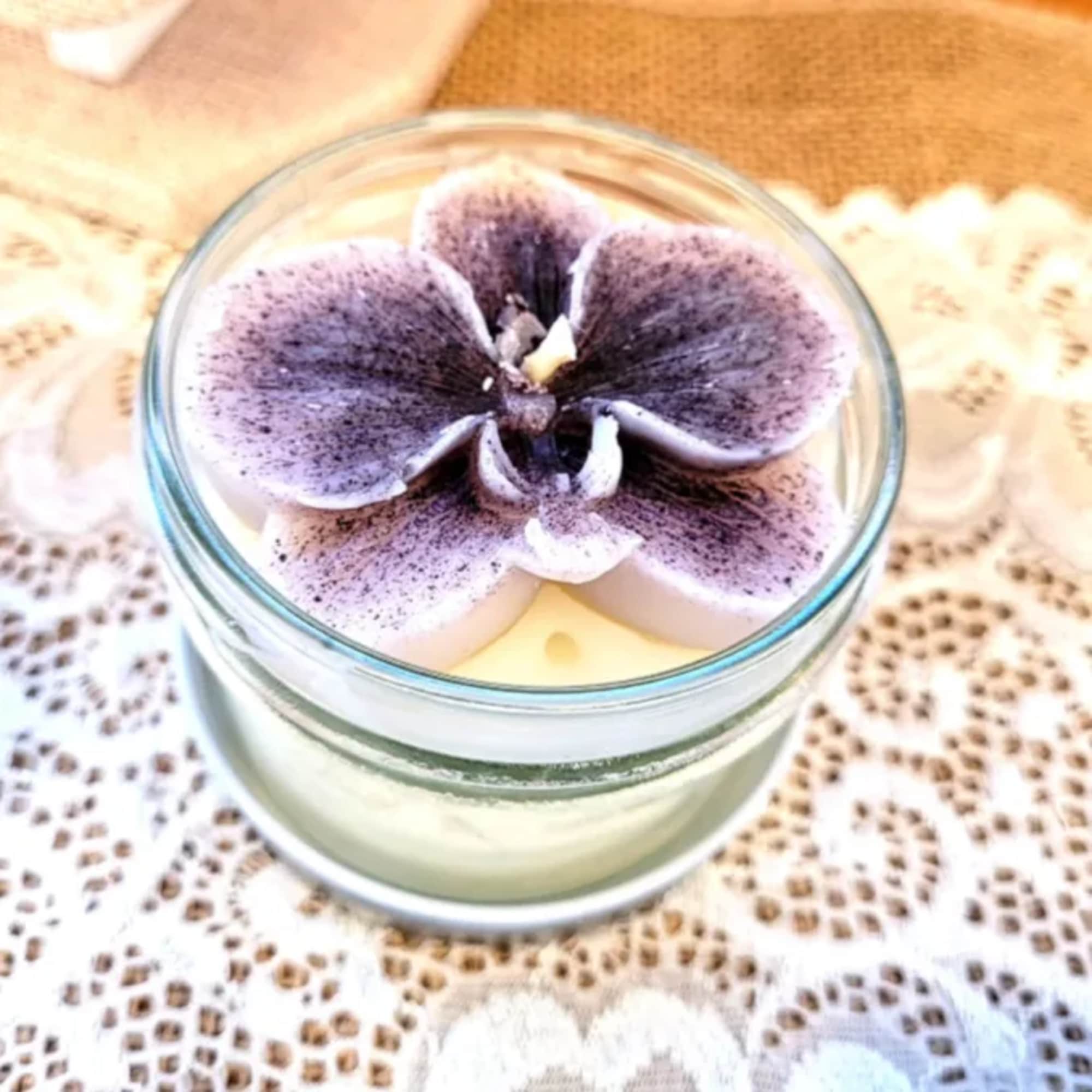 Candle made with all natural beeswax and organic coconut oil. All candles
