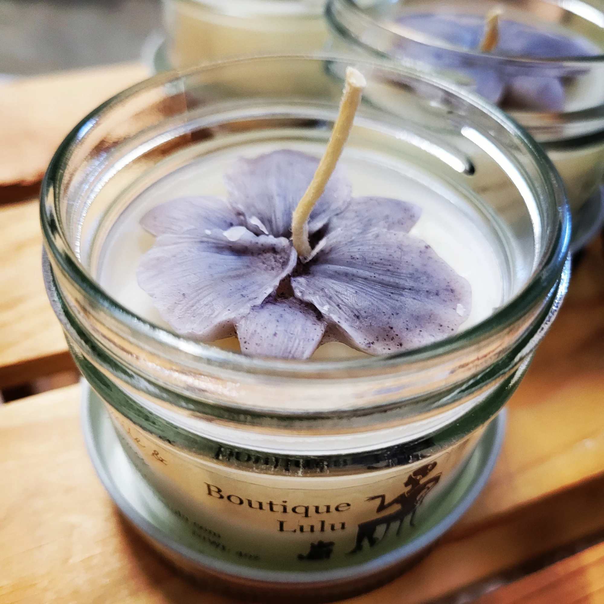 Candle made with all natural beeswax and organic coconut oil. All candles, photo 2 of 2