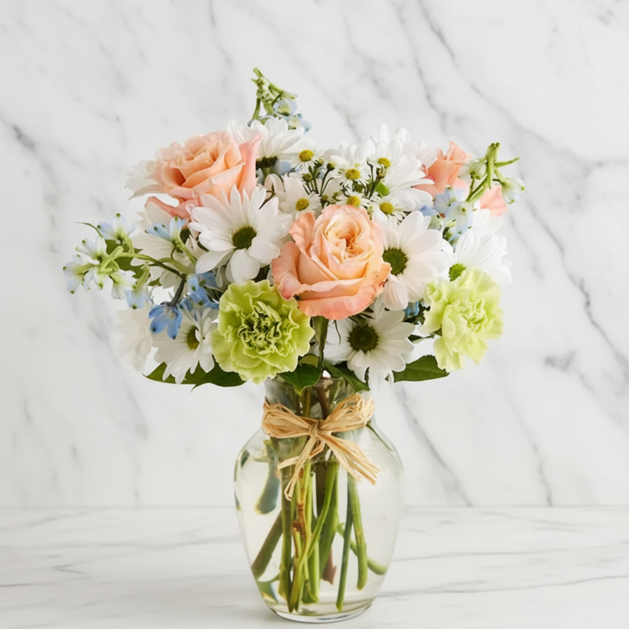 Our beach-inspired bouquet captures the blissful beauty of a seaside retreat. Bunches