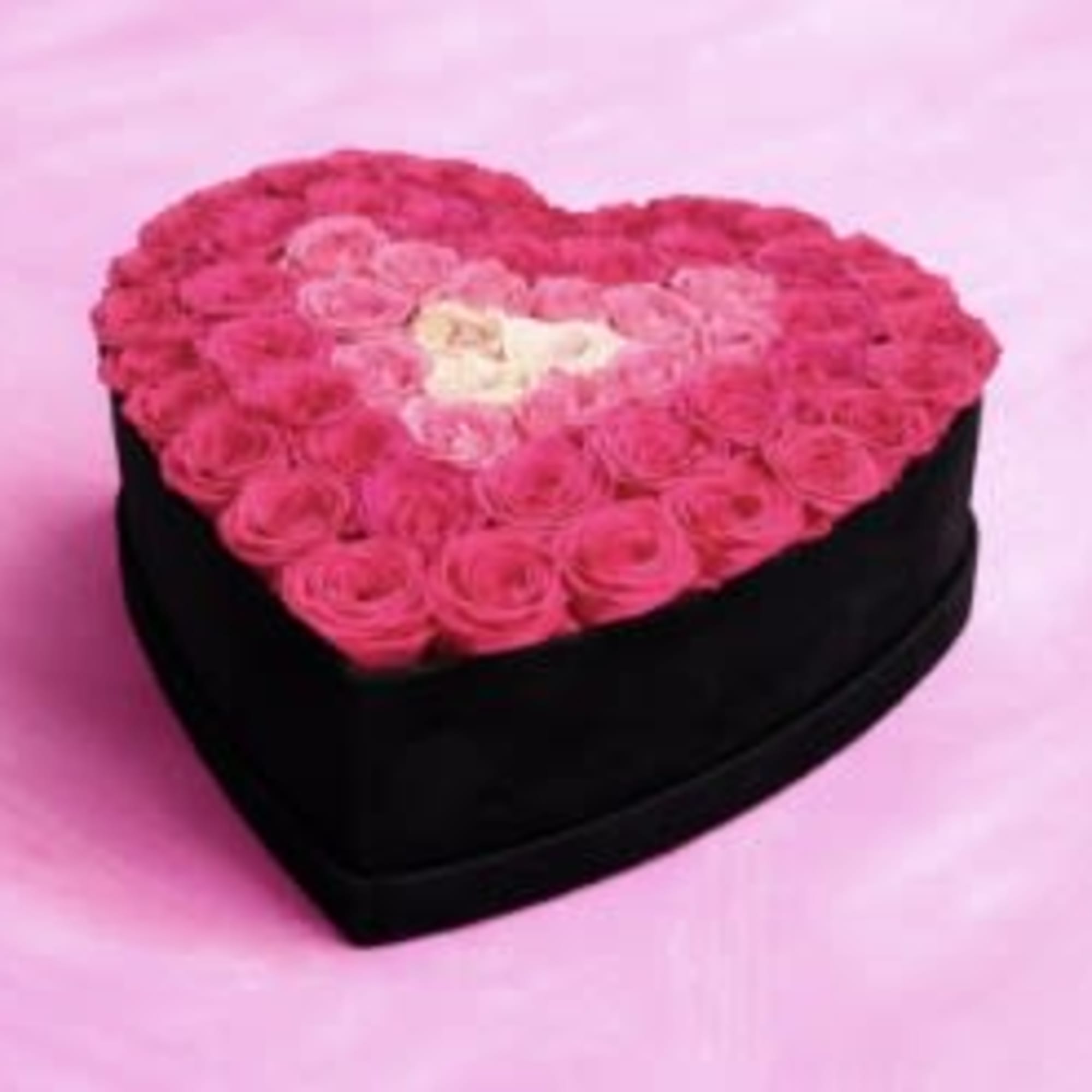 Heart-shaped box with the freshest roses, adorn it, indicate in special instructions