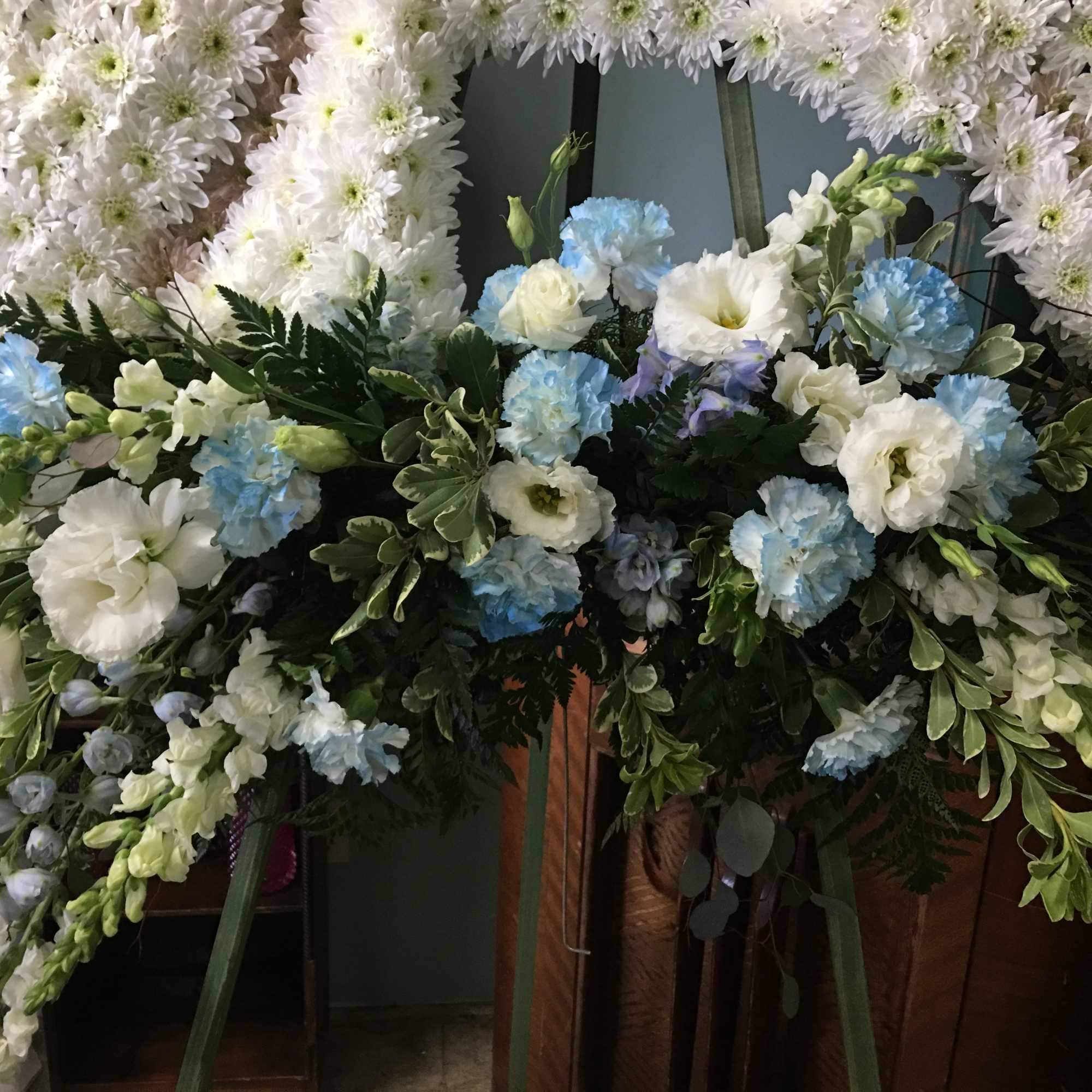 36" x 24" horse with cluster of flowers including white mums, carnations, photo 3 of 3