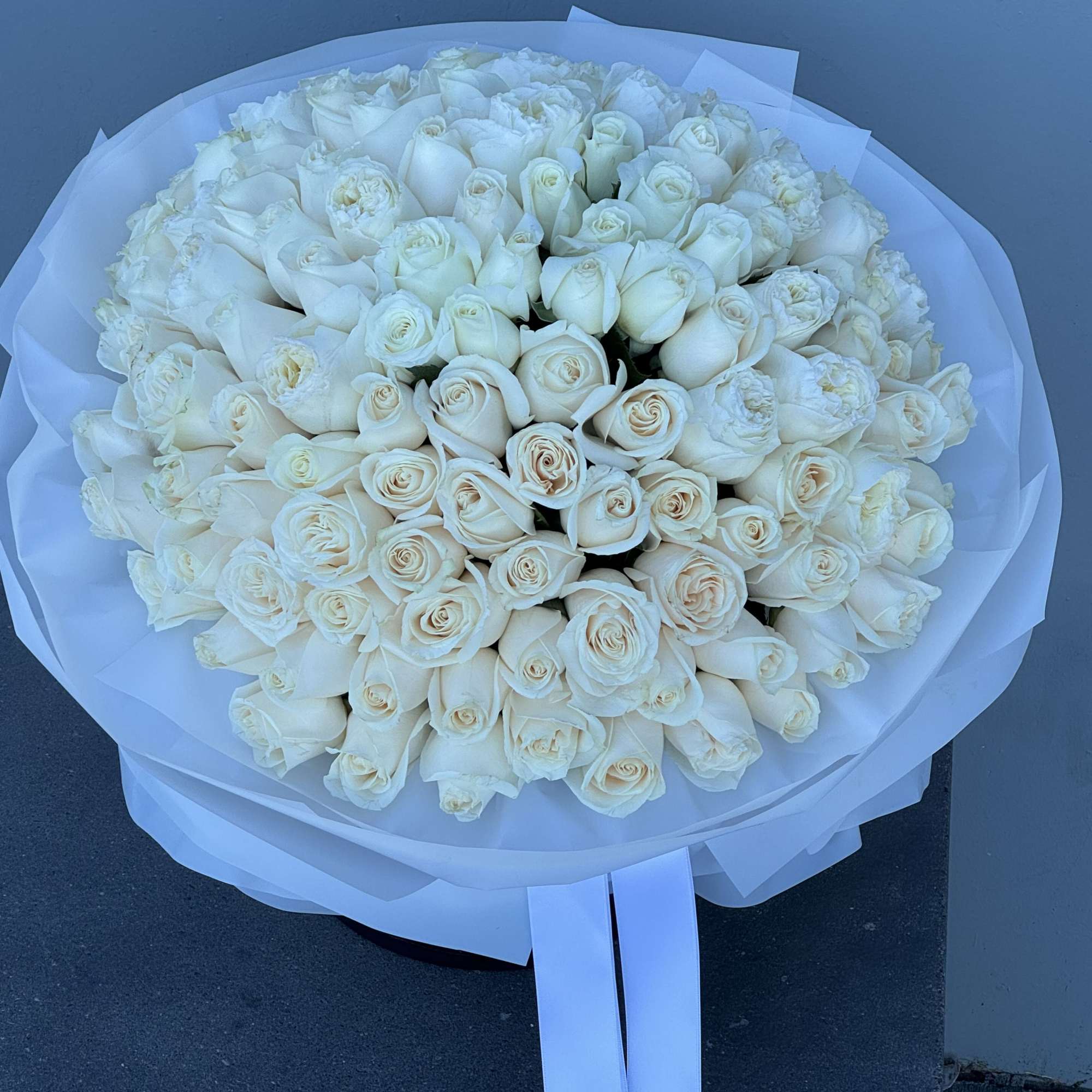 Imagine holding in your hands a true masterpiece of floral art &ndash;, photo 2 of 2
