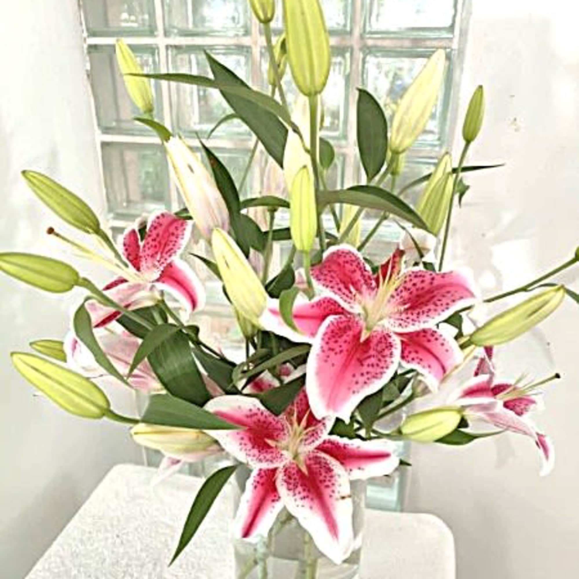 Send this sweet bouquet as an expression of your sympathy. Fragrant pink, photo 2 of 2