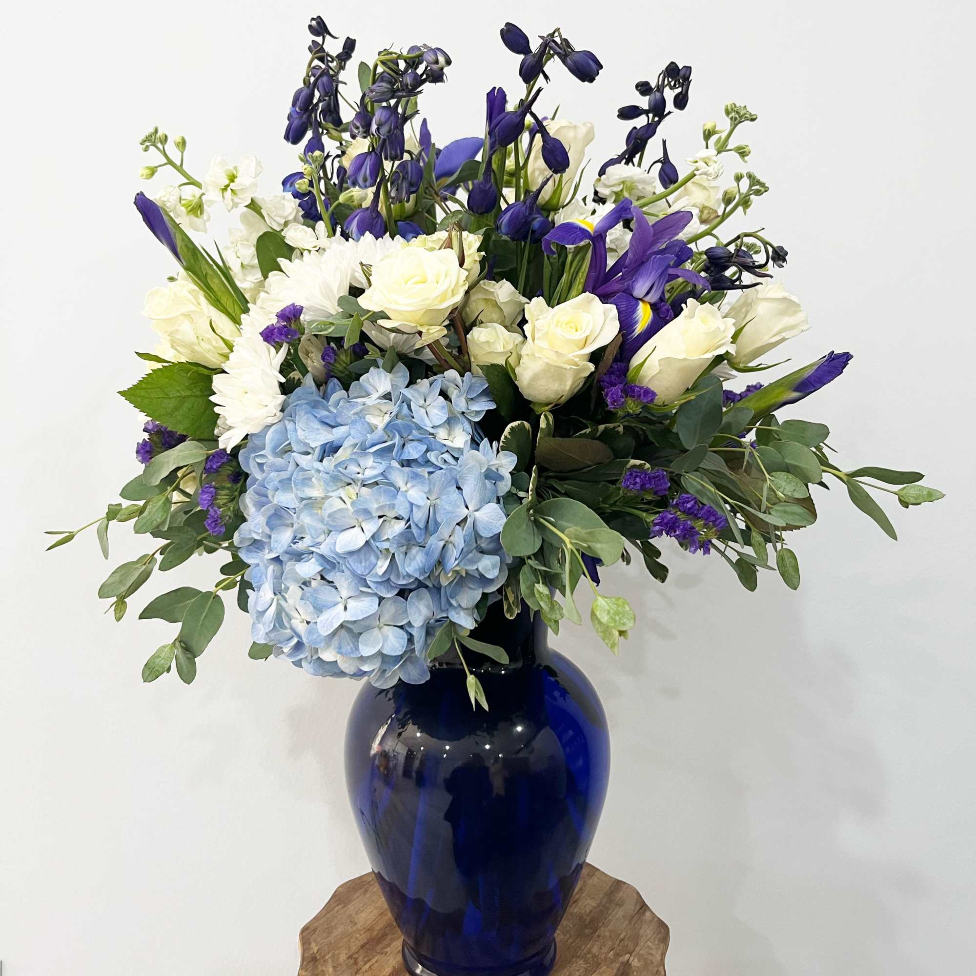 Elevate any space with the timeless beauty of our Royal Elegance Bouquet