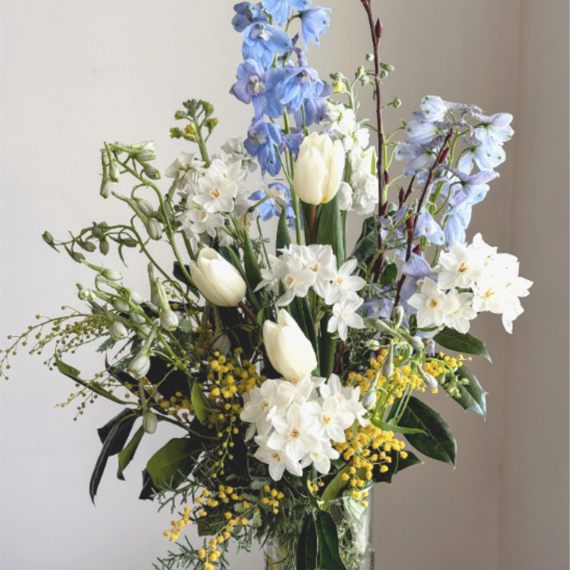 Send a little pick me up with this classic blue &amp; white