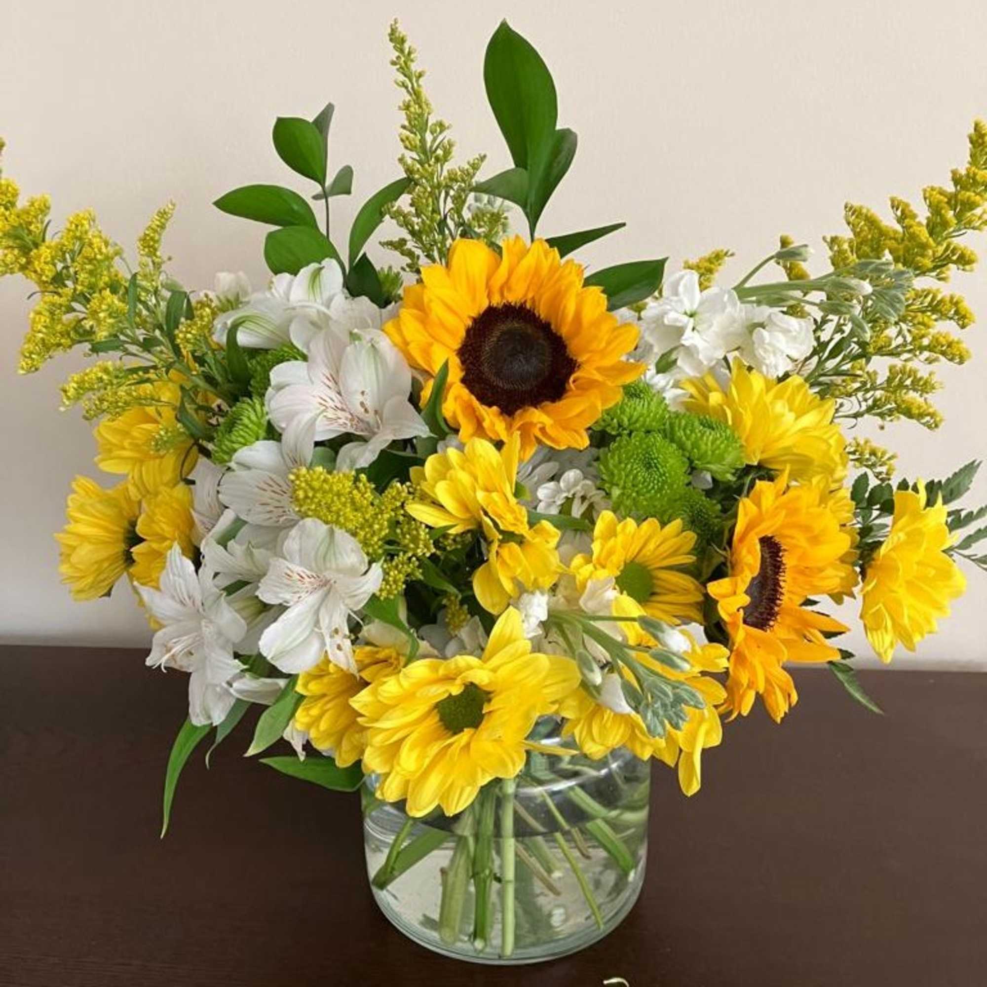 Give a dose of sunshine in bloom. This stunning bouquet is teeming, photo 3 of 4