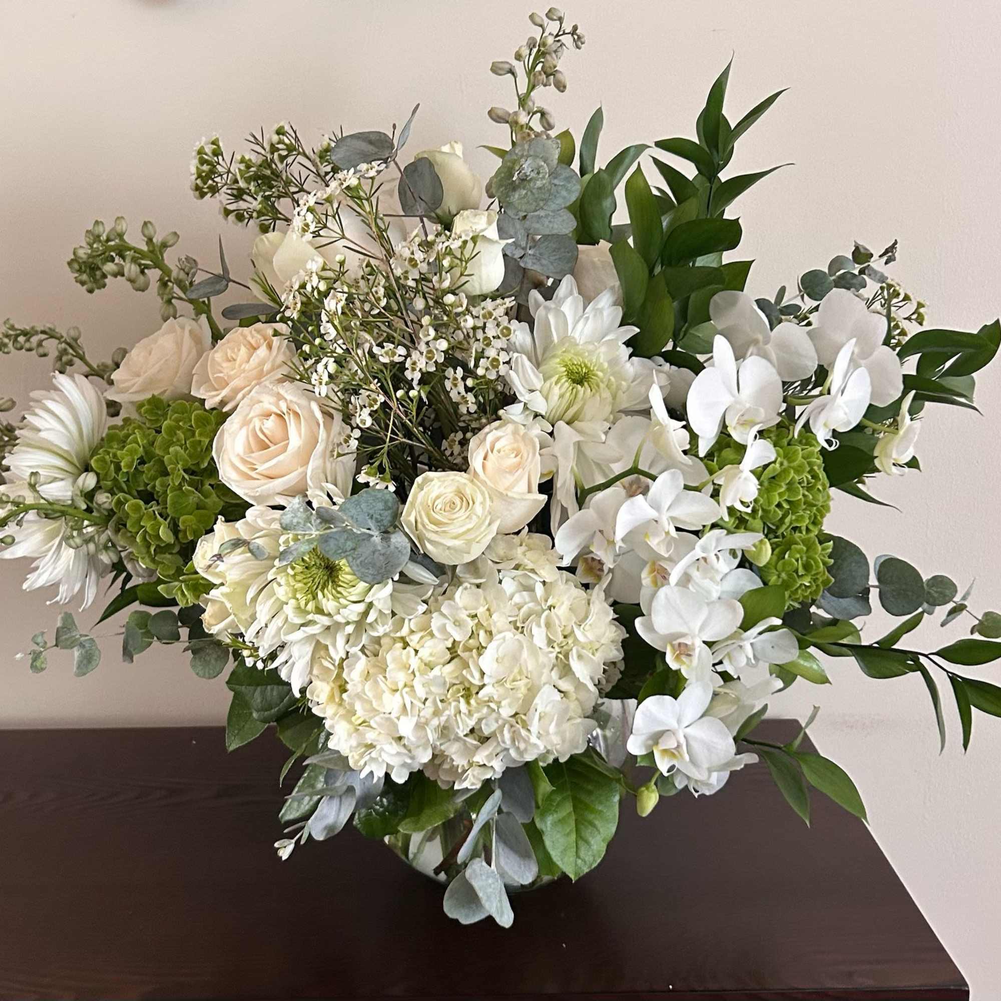 Fresh flowers that speak for you!
From sweet surprises to meaningful moments, this, photo 2 of 2