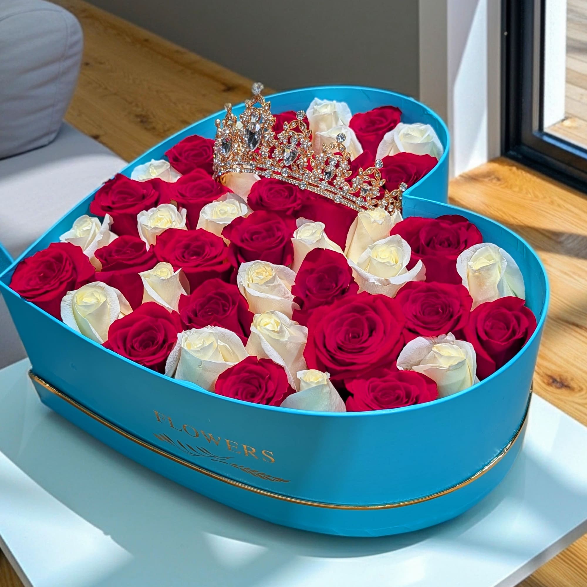 A mixture of Ecuadorian roses ( May ask for different color) design, photo 2 of 3