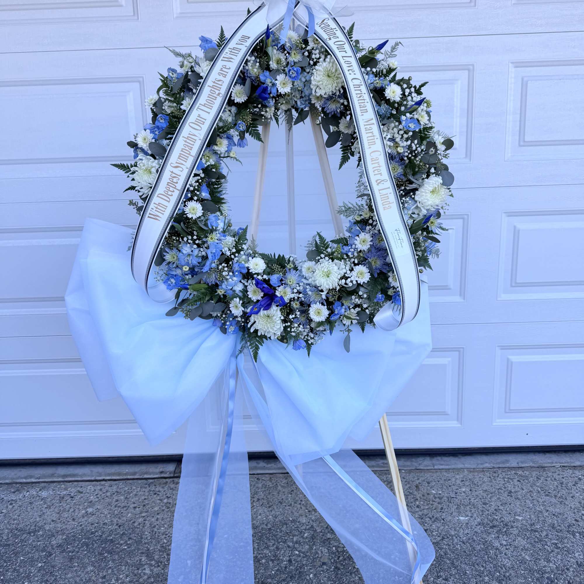 -18 inches Wreath or 24 inches Wreath
Include:
- 1 wooden stand 66 inches
-