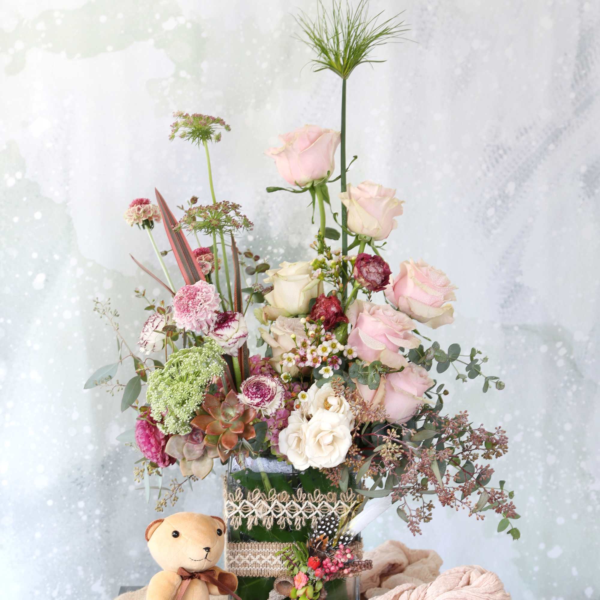 This arrangement made with a dozen different shade blush to ivory garden, photo 4 of 5