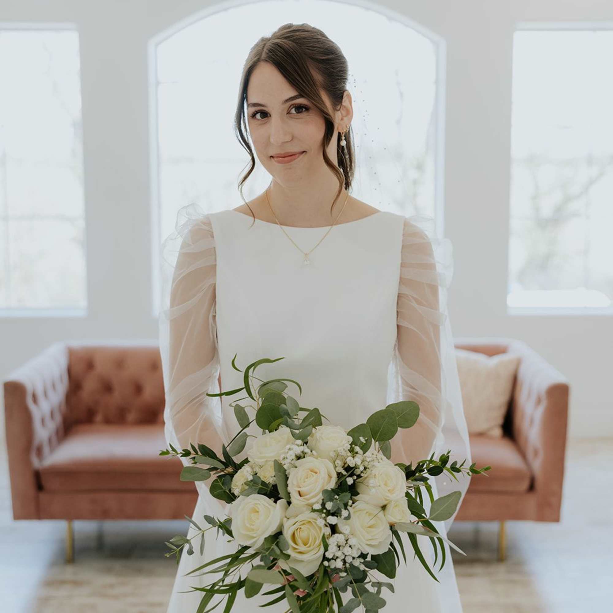 Classy white rose bouquet with baby's breath