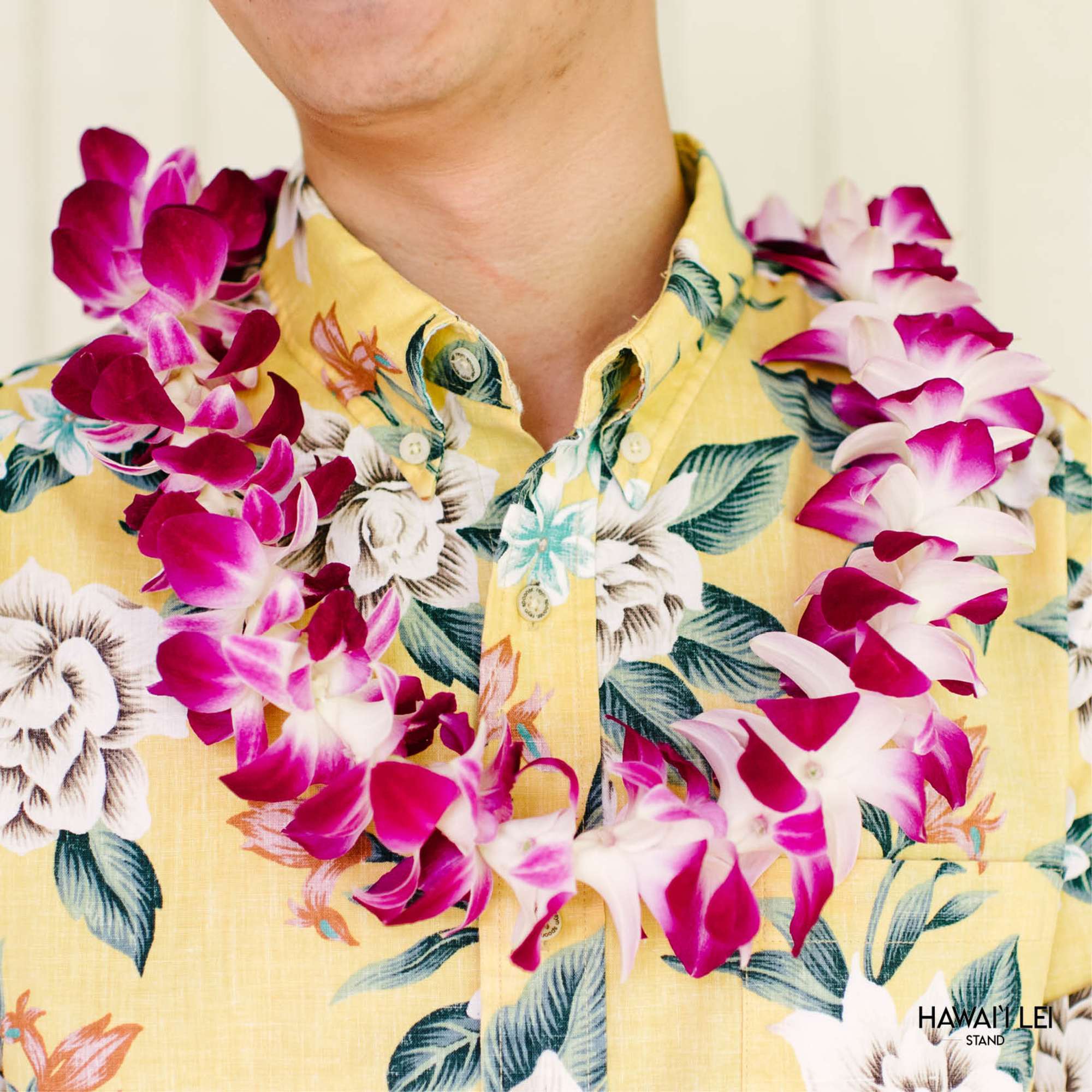 Simple, beautiful &mdash;&nbsp;simply wow &mdash;&nbsp;our single orchid lei is available in a, photo 8 of 9