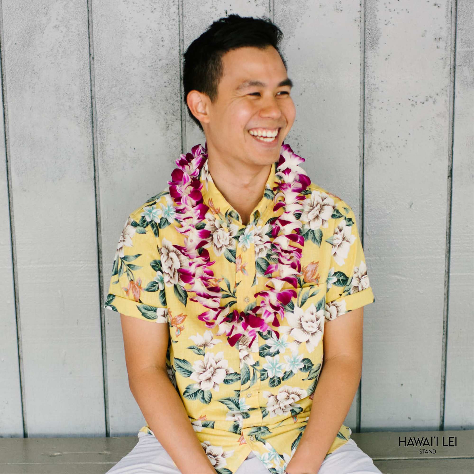Simple, beautiful &mdash;&nbsp;simply wow &mdash;&nbsp;our single orchid lei is available in a, photo 5 of 9
