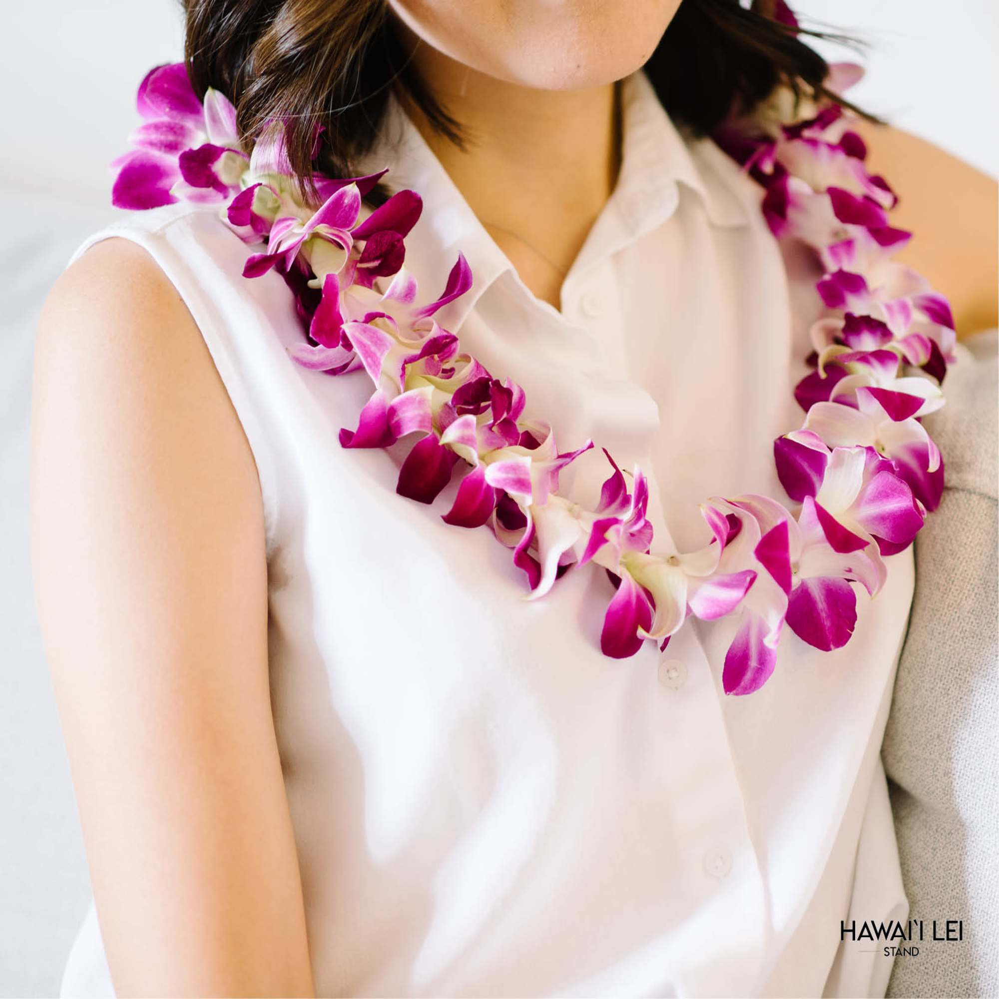 Simple, beautiful &mdash;&nbsp;simply wow &mdash;&nbsp;our single orchid lei is available in a, photo 6 of 9