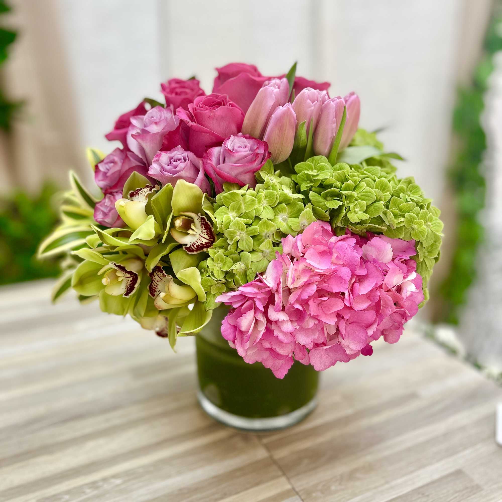 This full, rounded design is tightly clustered for a lush, layered look, photo 2 of 2