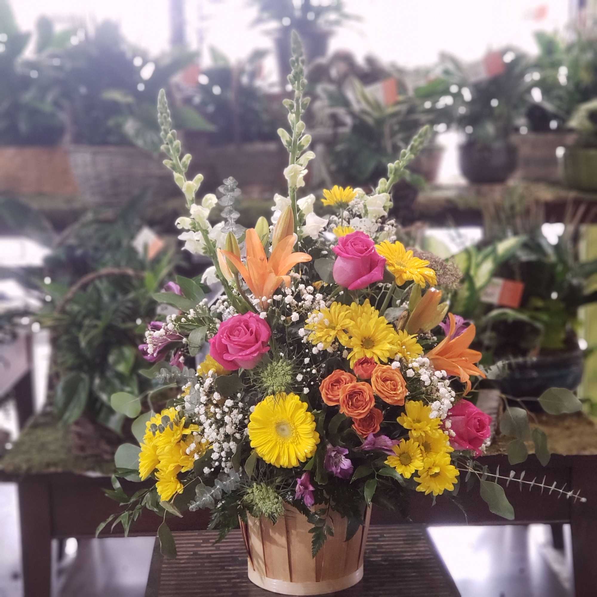 A basket of Snapdragons, Queen Ann's Lace, Daisies, Roses, Lilies, Austromeria, Salal, photo 2 of 3