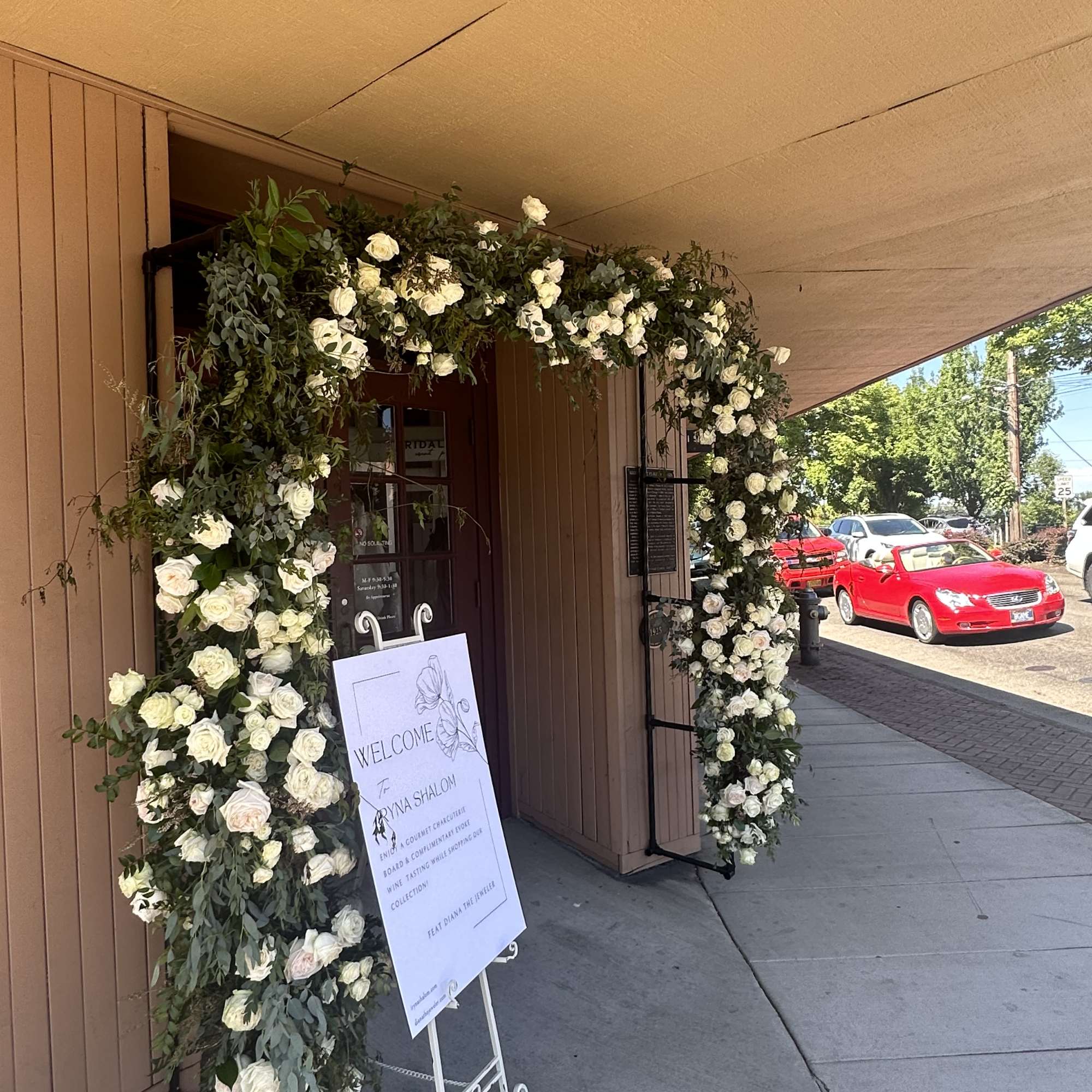 A breathtaking 10 by 8 ft ,floral arch with lush premium blooms, photo 7 of 9