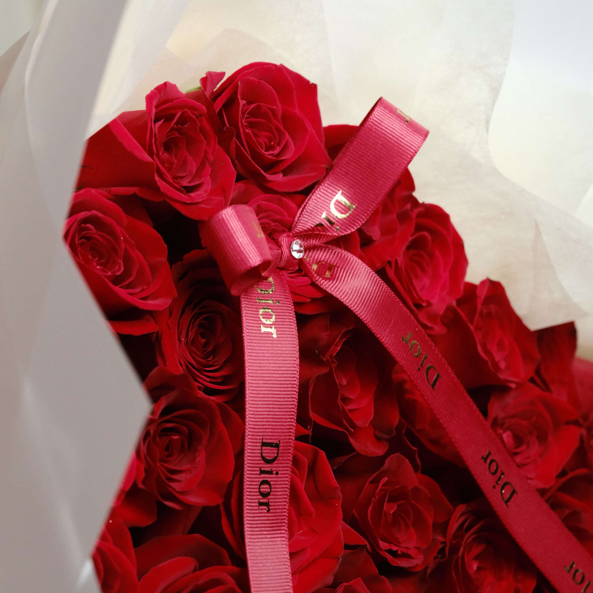 Surprise your loved one with our stunning Heart Bouquet.

This luxurious arrangement features, photo 4 of 6