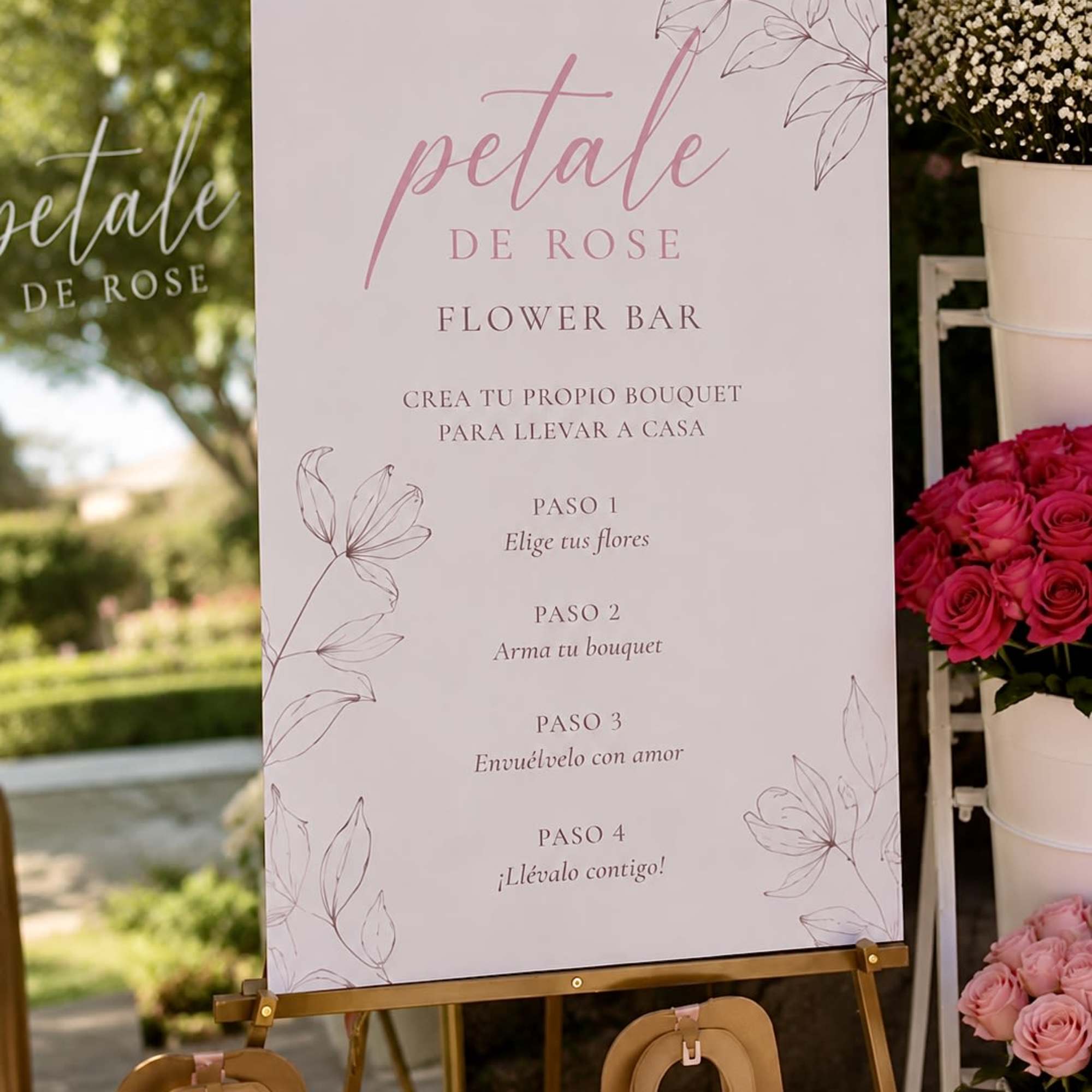 P&eacute;tale de Rose Flower Bar 

An interactive floral experience where your guests, photo 4 of 4