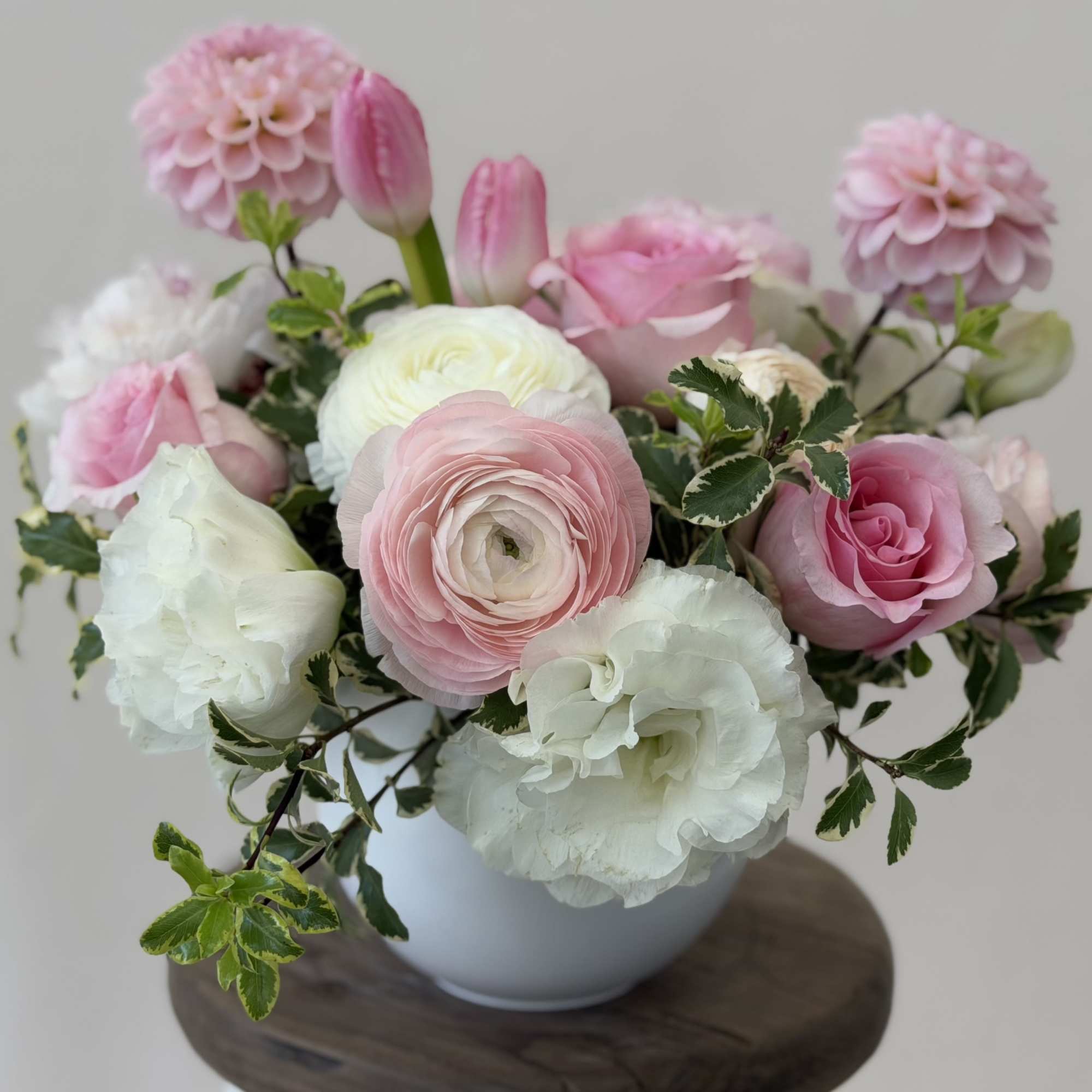 A smaller, piped down Arrangement with all of the flair &amp; wow, photo 2 of 2