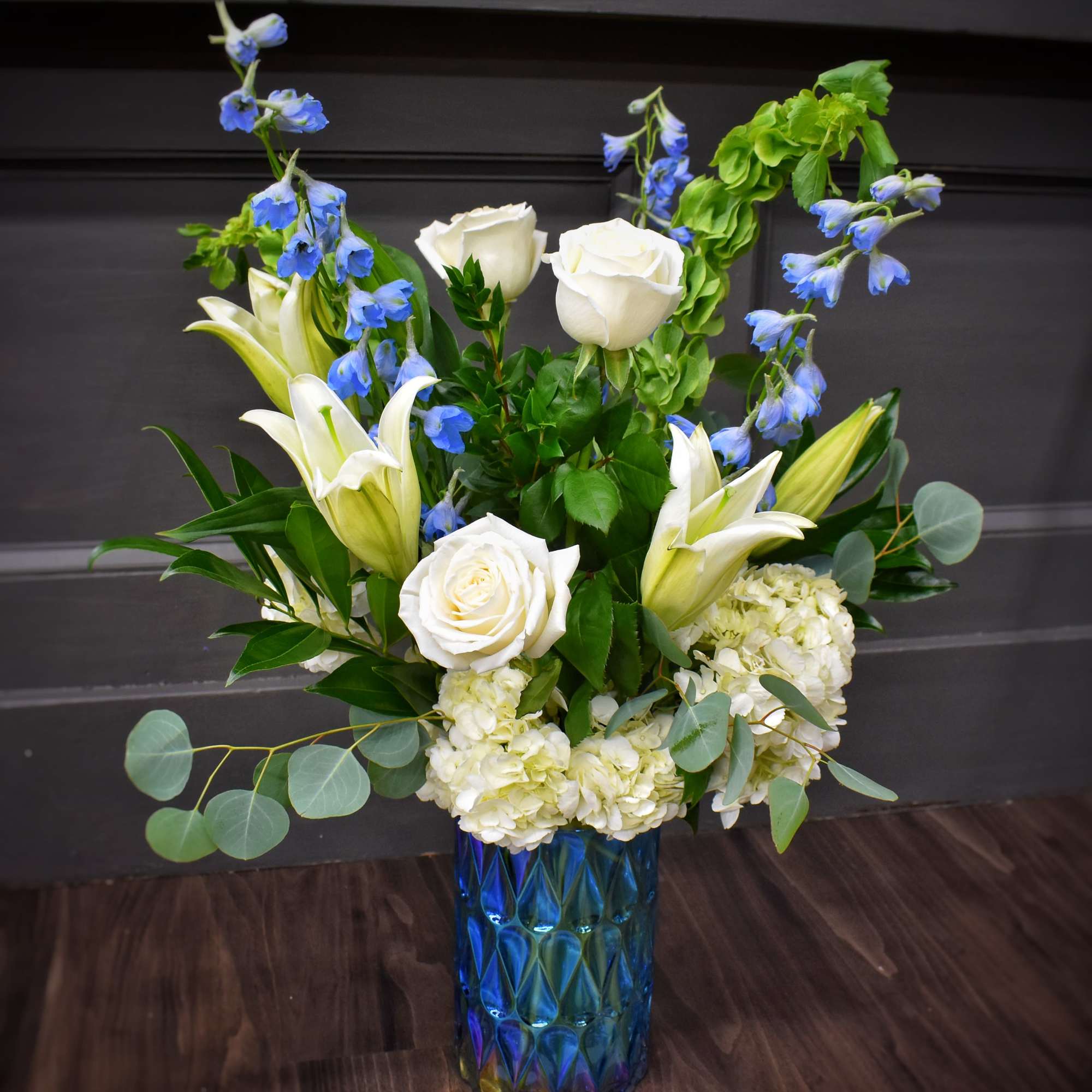 Blue Skies greets the recipient with a calm, airy palette of white