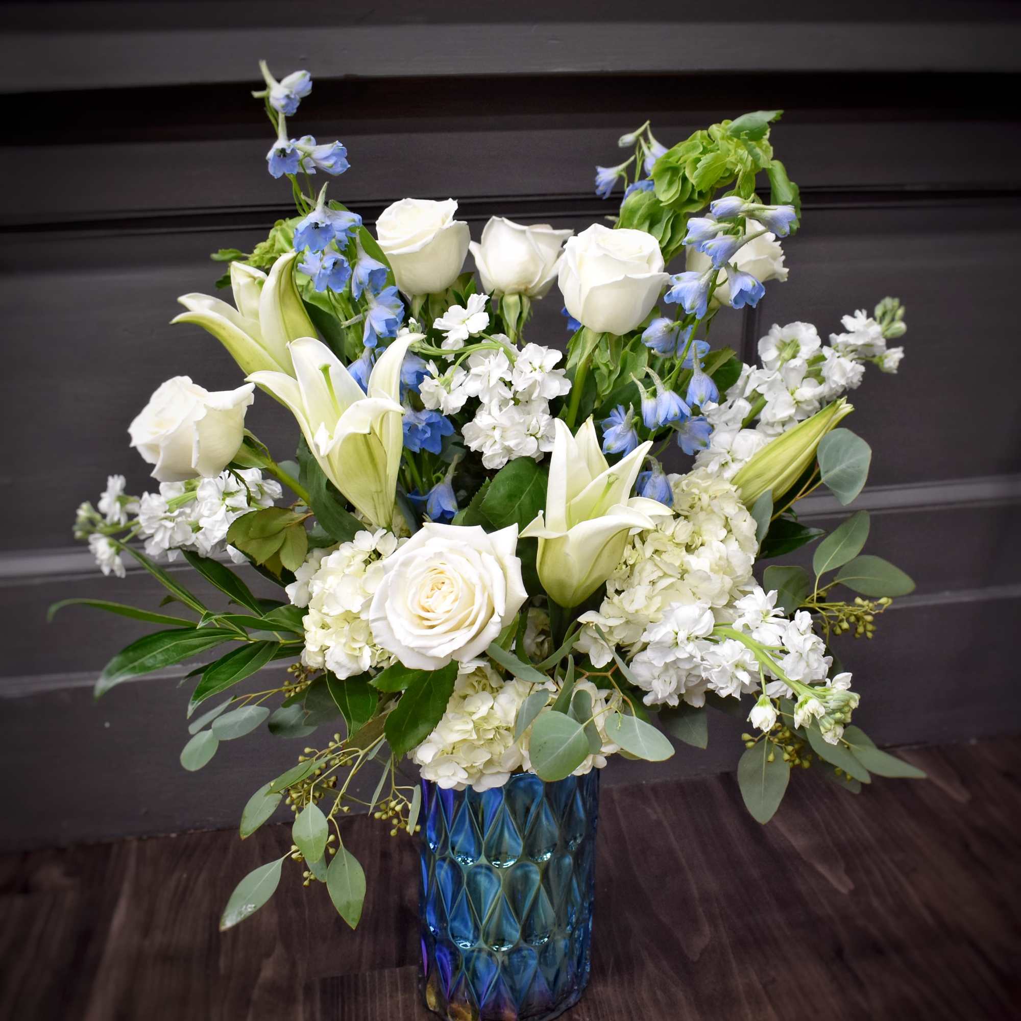 Blue Skies greets the recipient with a calm, airy palette of white