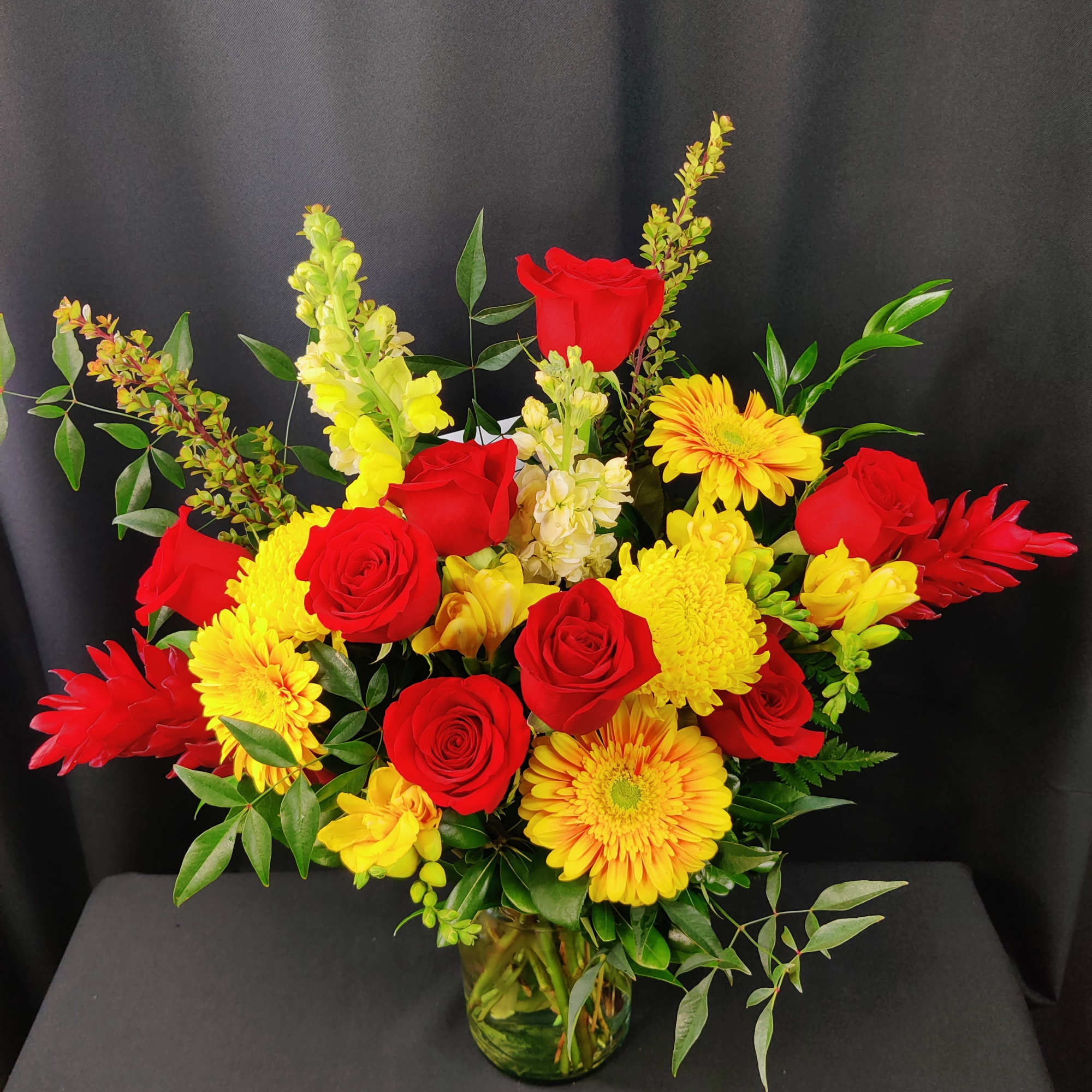 Happy New Year!!! Colors of Celebration for Chinese New Year!
Flowers may vary.