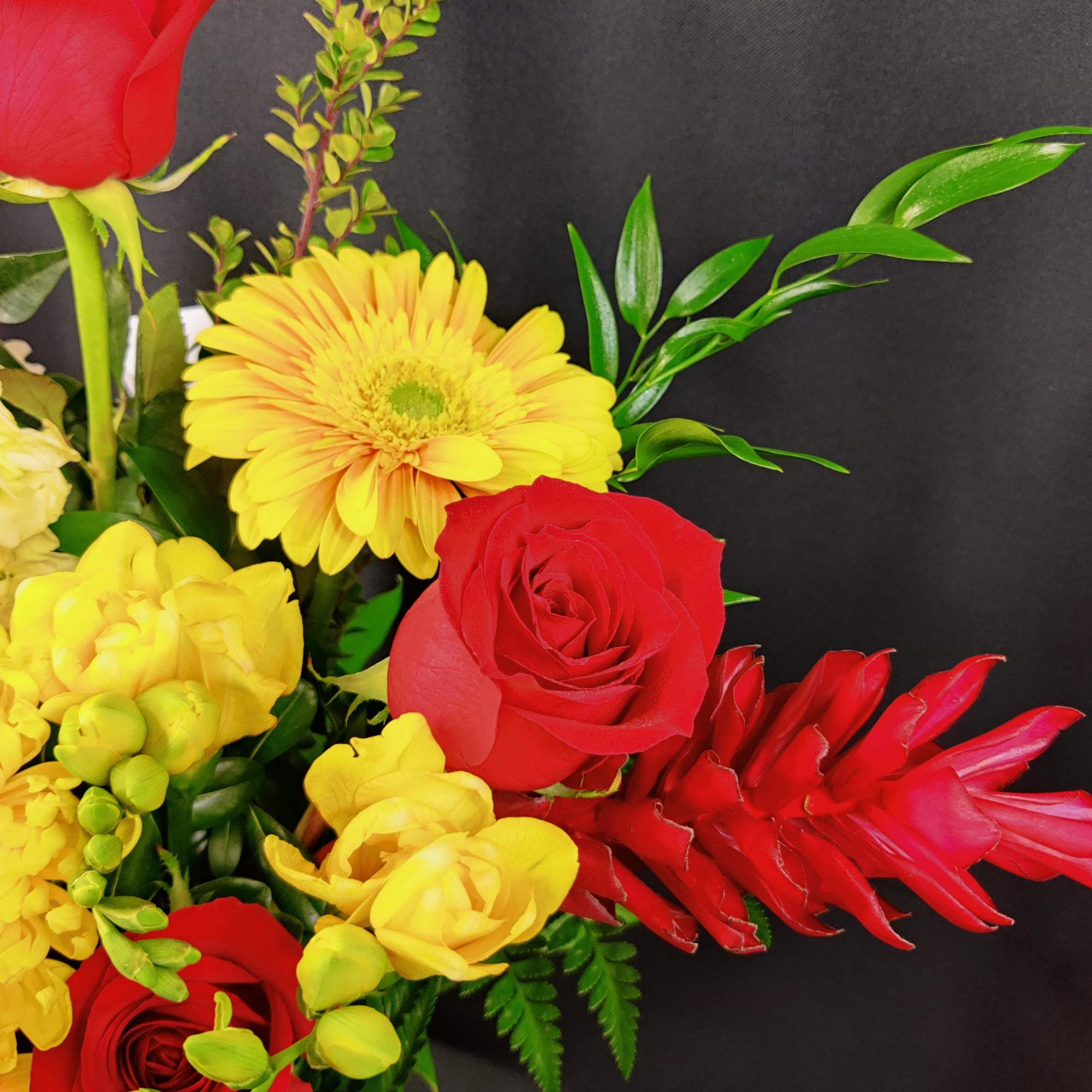Happy New Year!!! Colors of Celebration for Chinese New Year!
Flowers may vary., photo 3 of 4