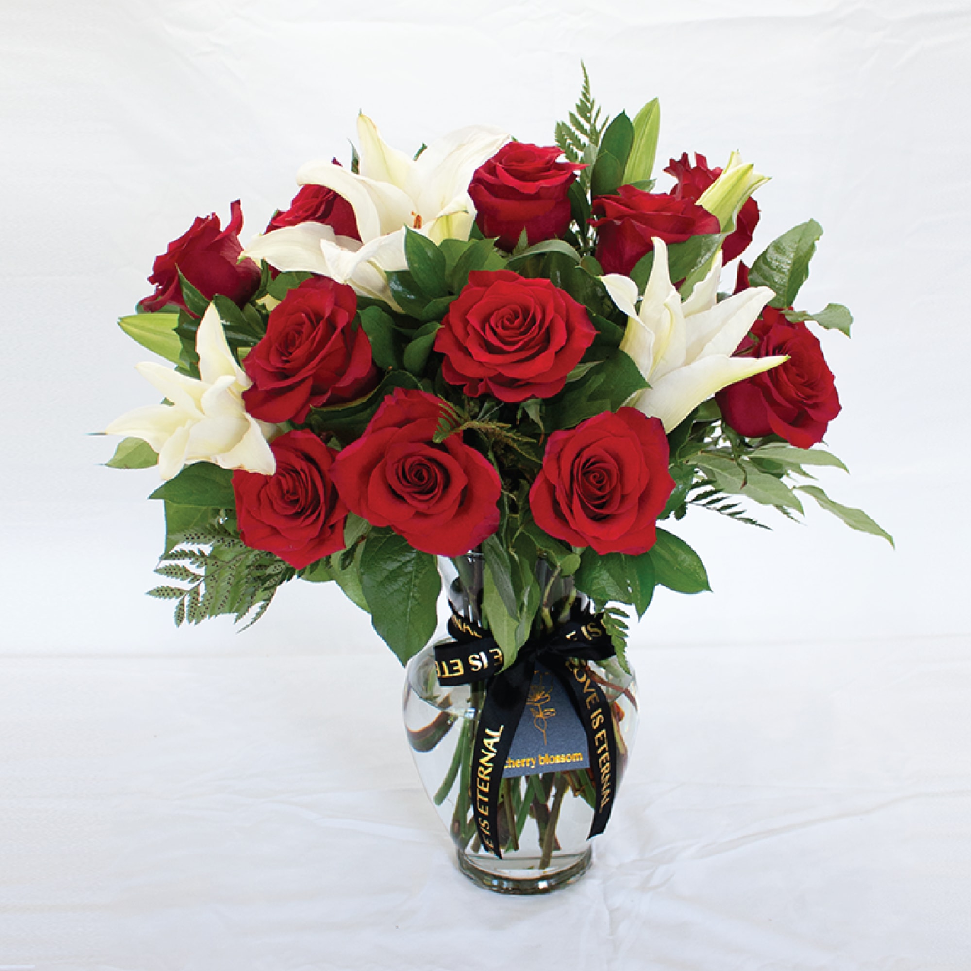 Long stem roses! This stunning flower arrangement has been picked fresh for, photo 3 of 3