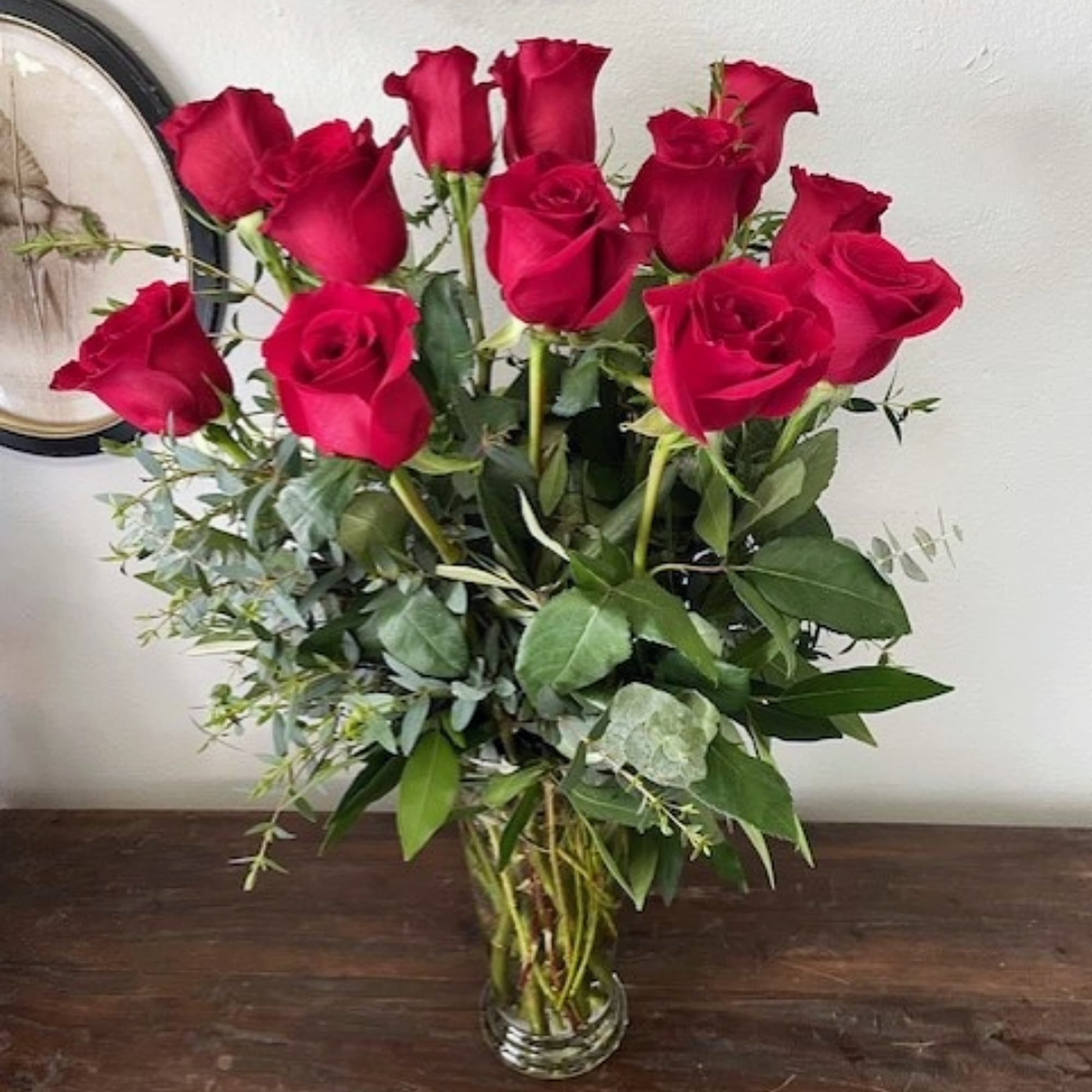 Showcasing premium long-stem roses with natural foliage, this arrangement, in a keepsake, photo 3 of 4