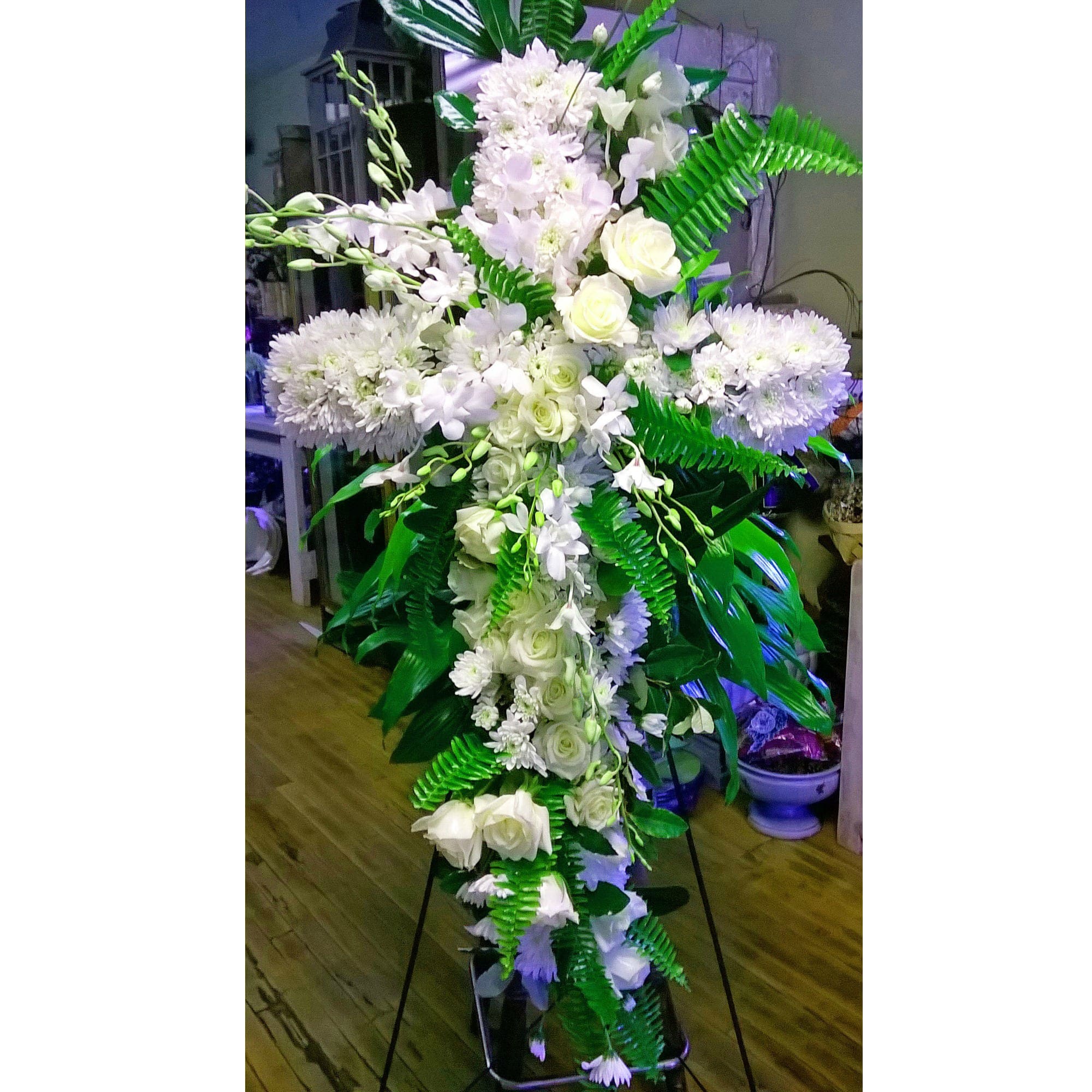 A Beautiful Tribute of Devotion and Sincerity
The "Enduring Floral Cross" is a
