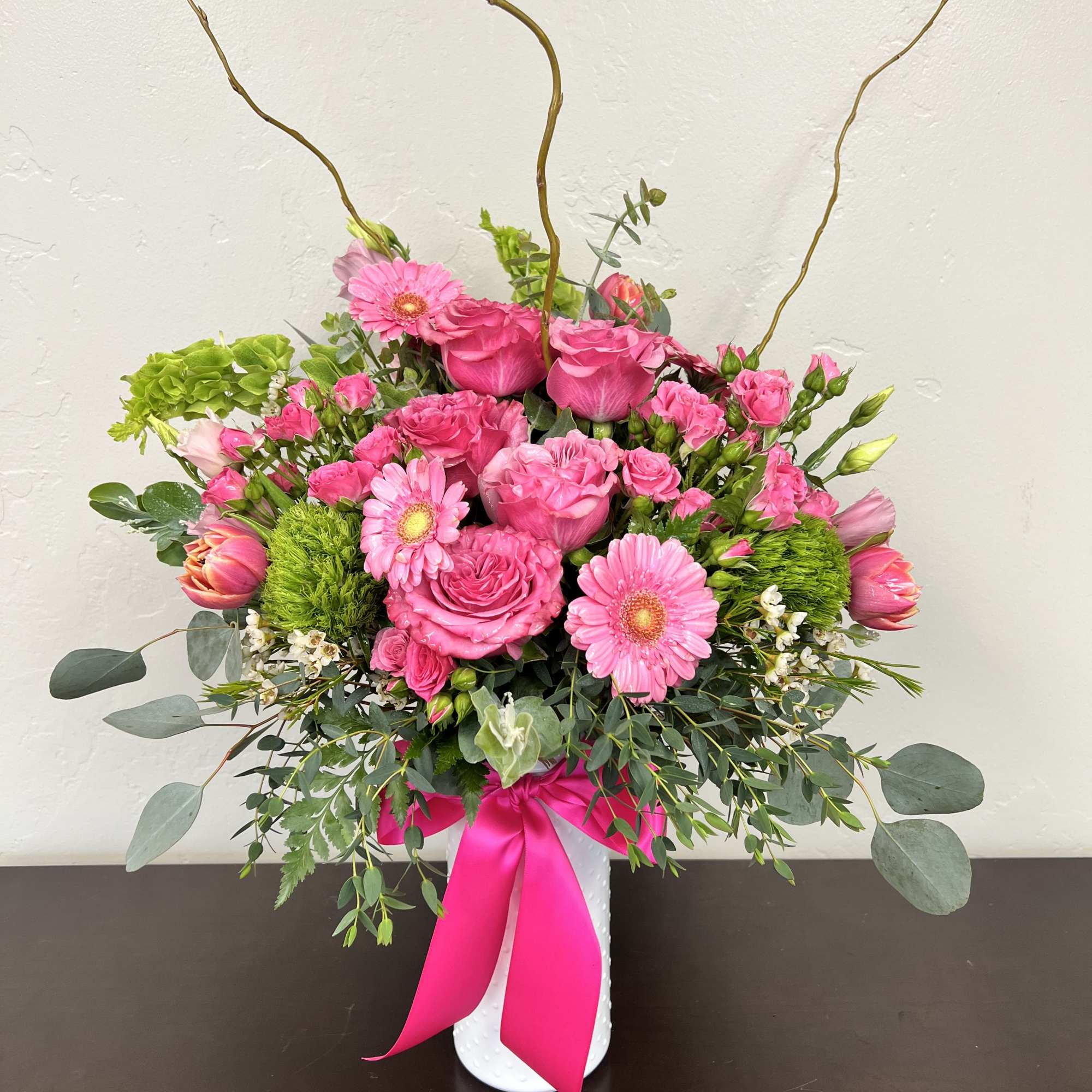 Our Designer&rsquo;s Choice arrangement is created with the freshest premium blooms currently