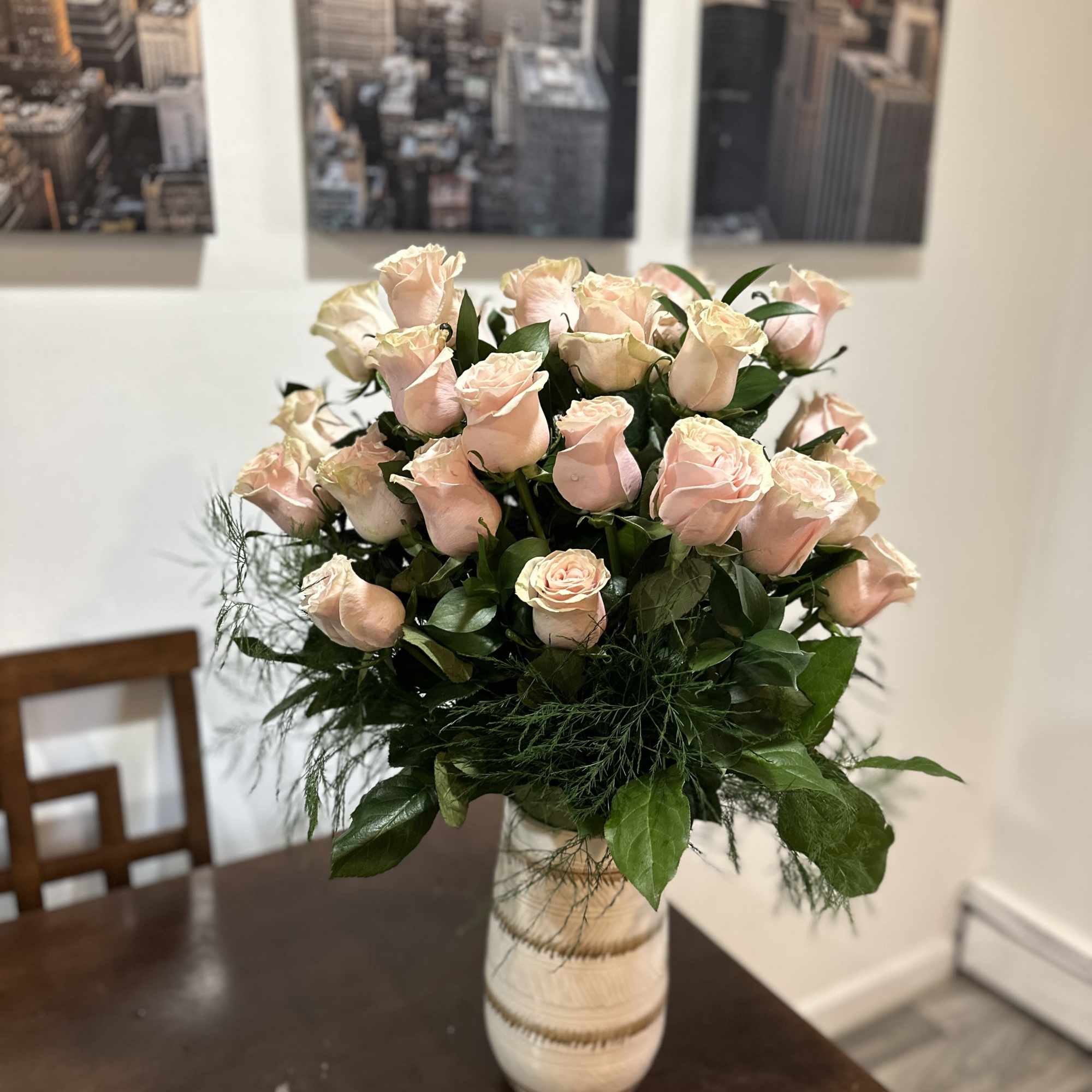 Pink Roses (pink mondial roses) puedes enviar este hermoso arreglo con 25, photo 2 of 4